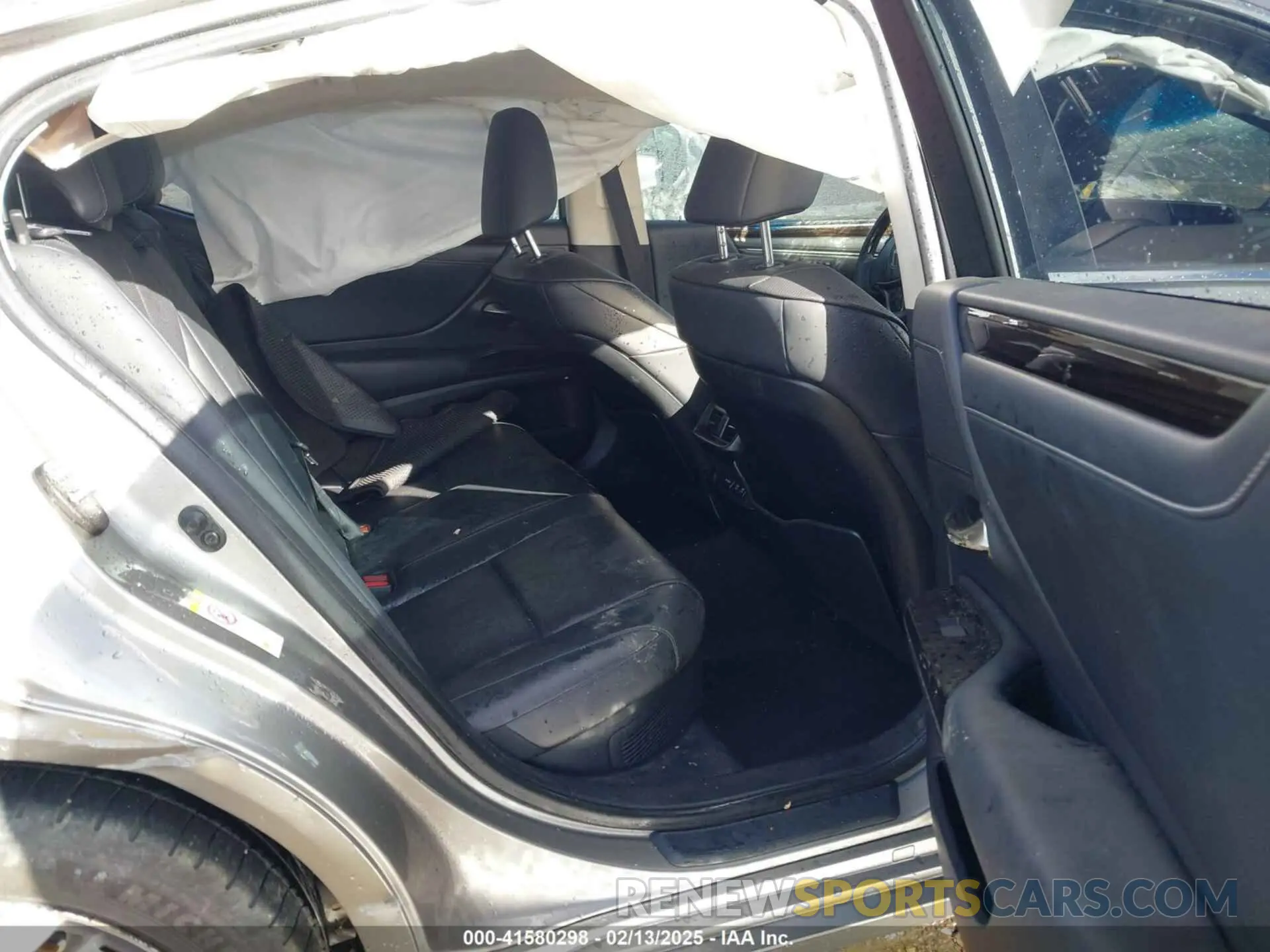 8 fotografías del automóvil dañado JTHB21B19K2018324 LEXUS ES 300H 2019