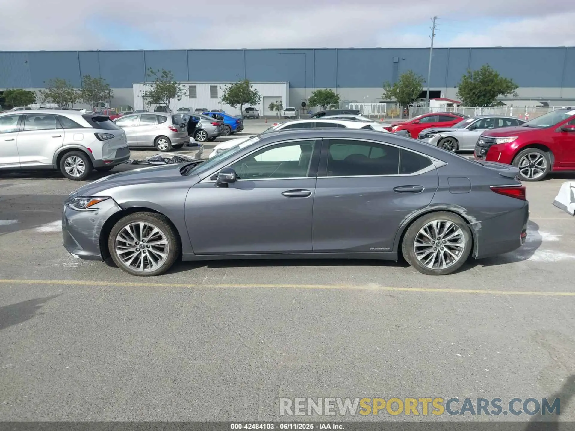 14 fotografías del automóvil dañado JTHB21B19K2022809 LEXUS ES 300H 2019