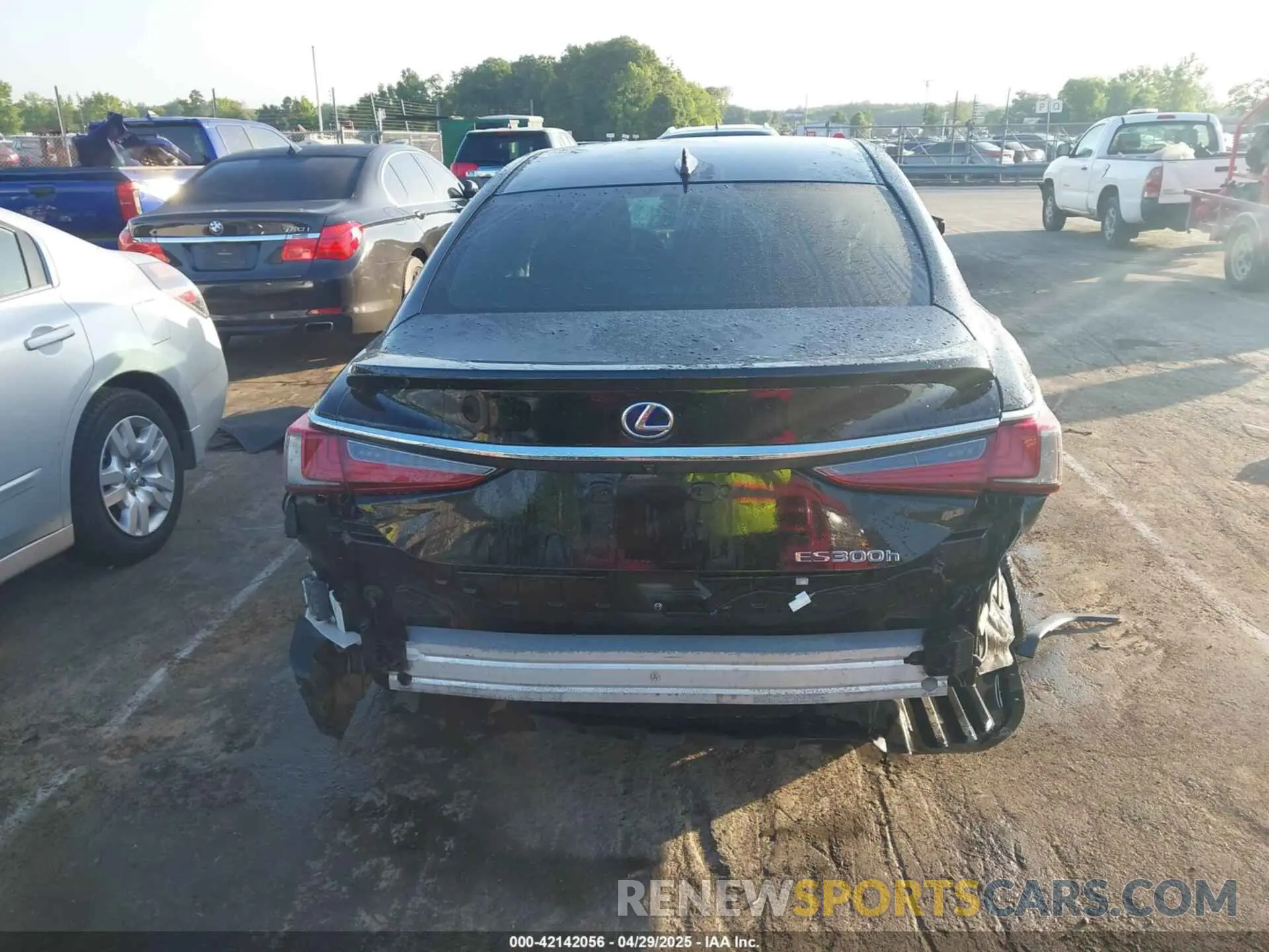 16 fotografías del automóvil dañado JTHB21B1XK2016825 LEXUS ES 300H 2019