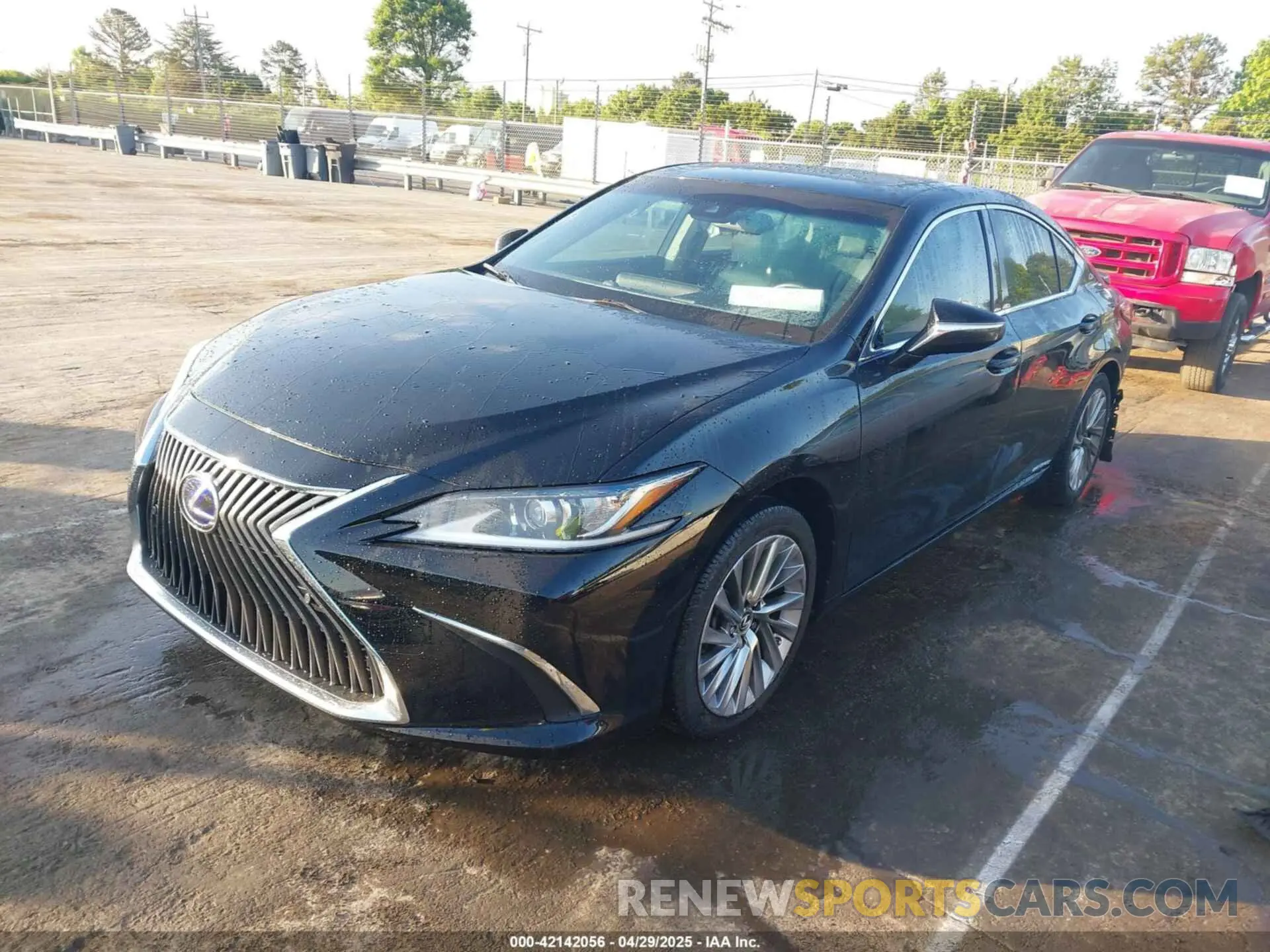 2 fotografías del automóvil dañado JTHB21B1XK2016825 LEXUS ES 300H 2019
