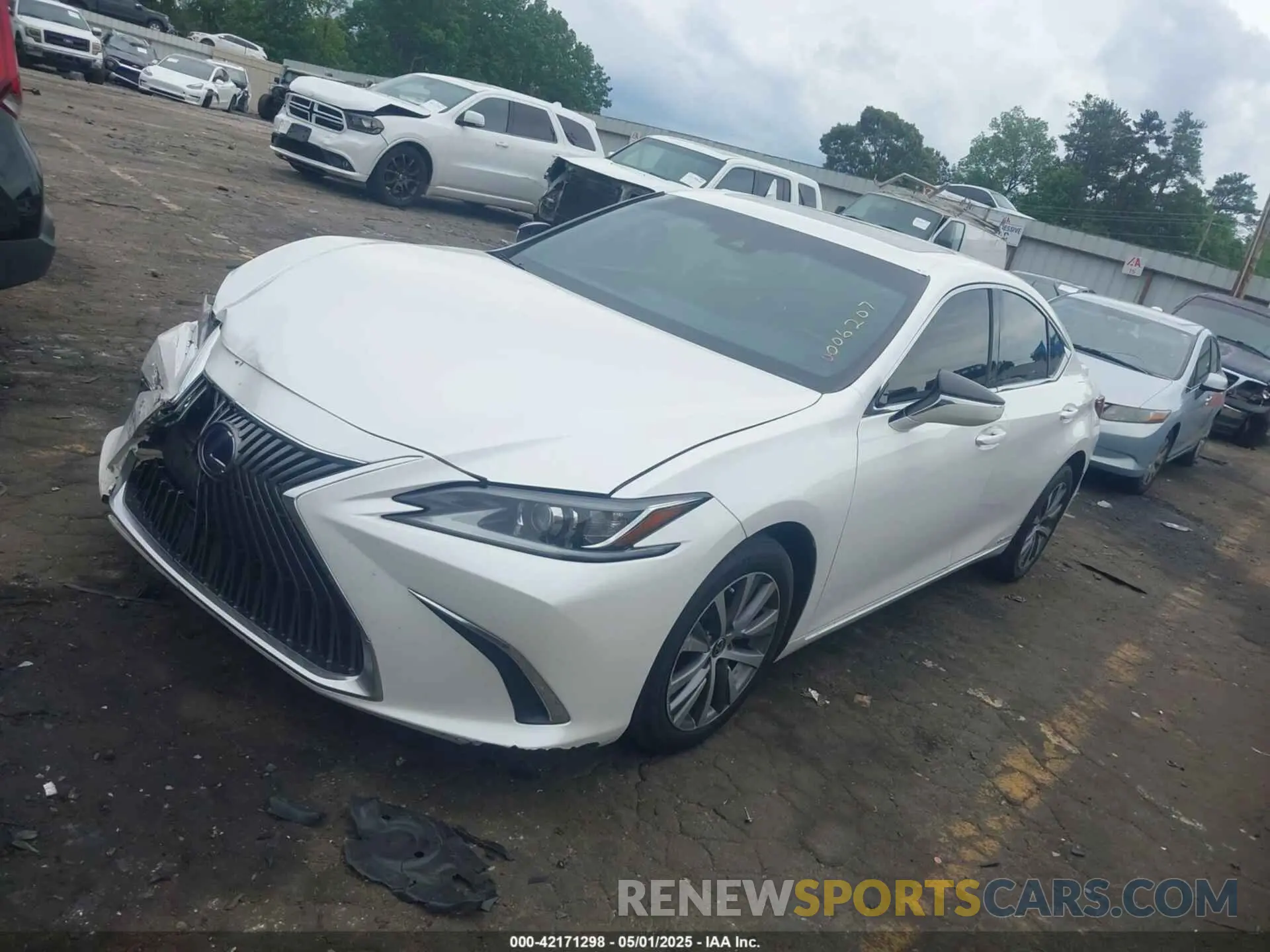 2 fotografías del automóvil dañado 58AC21B10LU006207 LEXUS ES 300H 2020