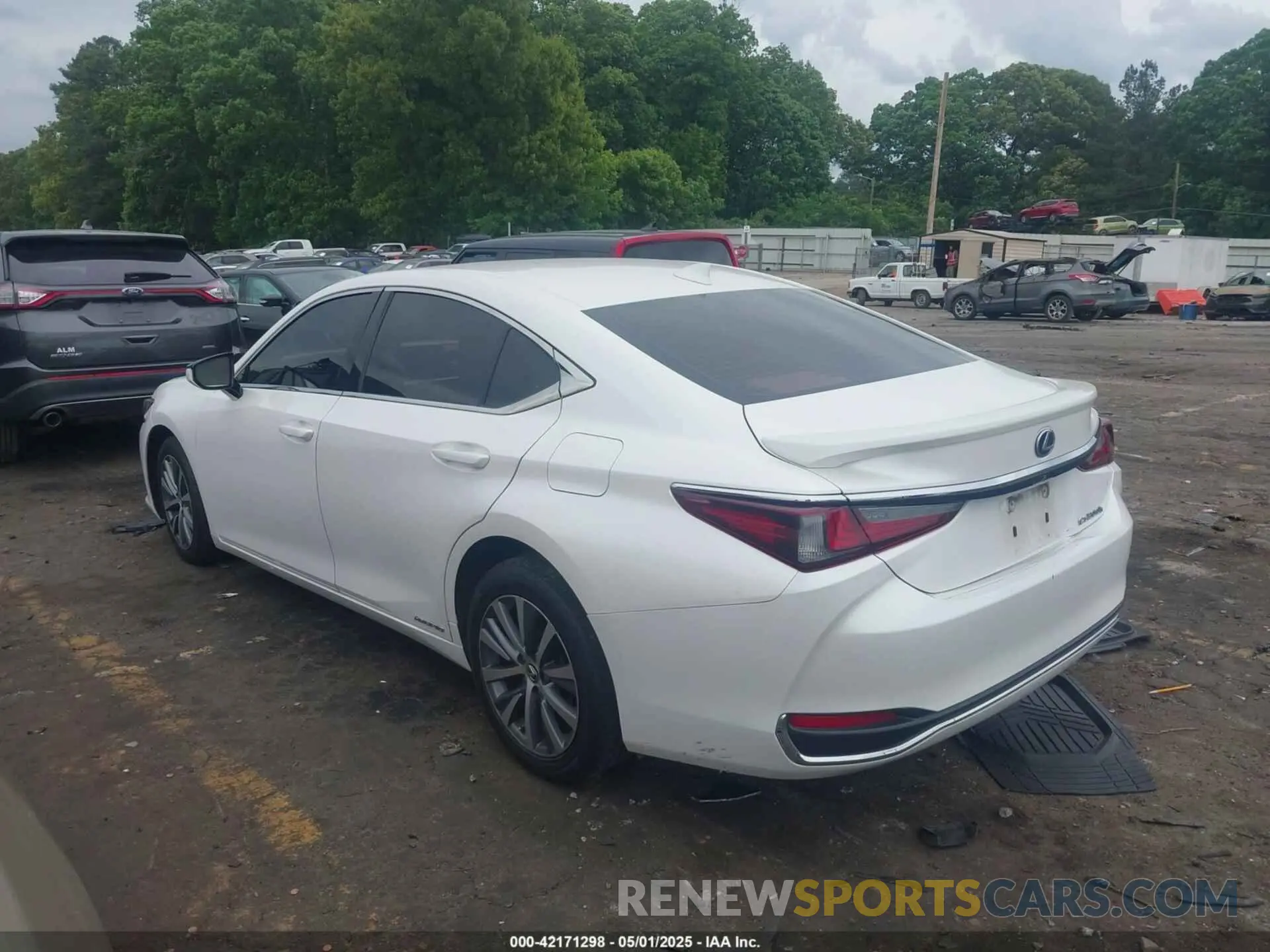 3 fotografías del automóvil dañado 58AC21B10LU006207 LEXUS ES 300H 2020
