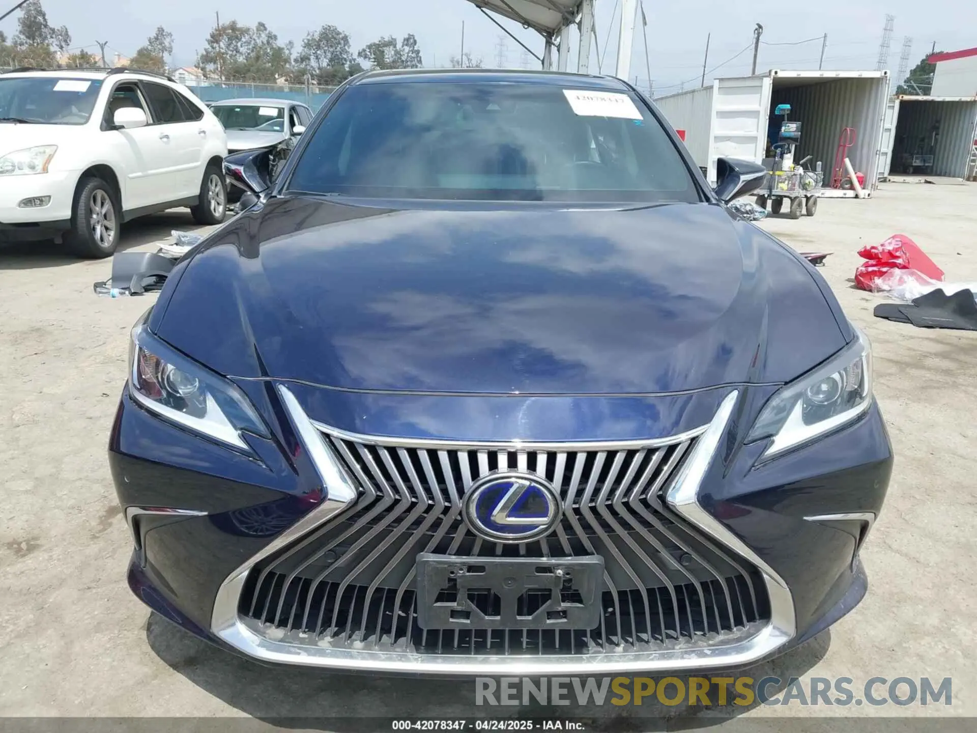 13 fotografías del automóvil dañado 58AD21B10LU007636 LEXUS ES 300H 2020