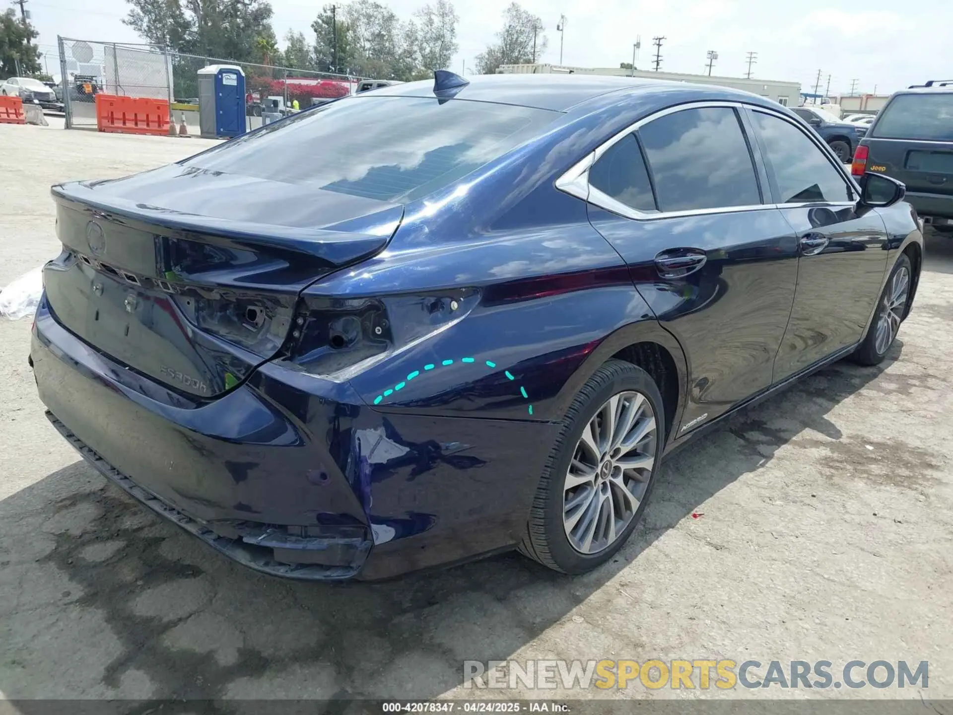 4 fotografías del automóvil dañado 58AD21B10LU007636 LEXUS ES 300H 2020