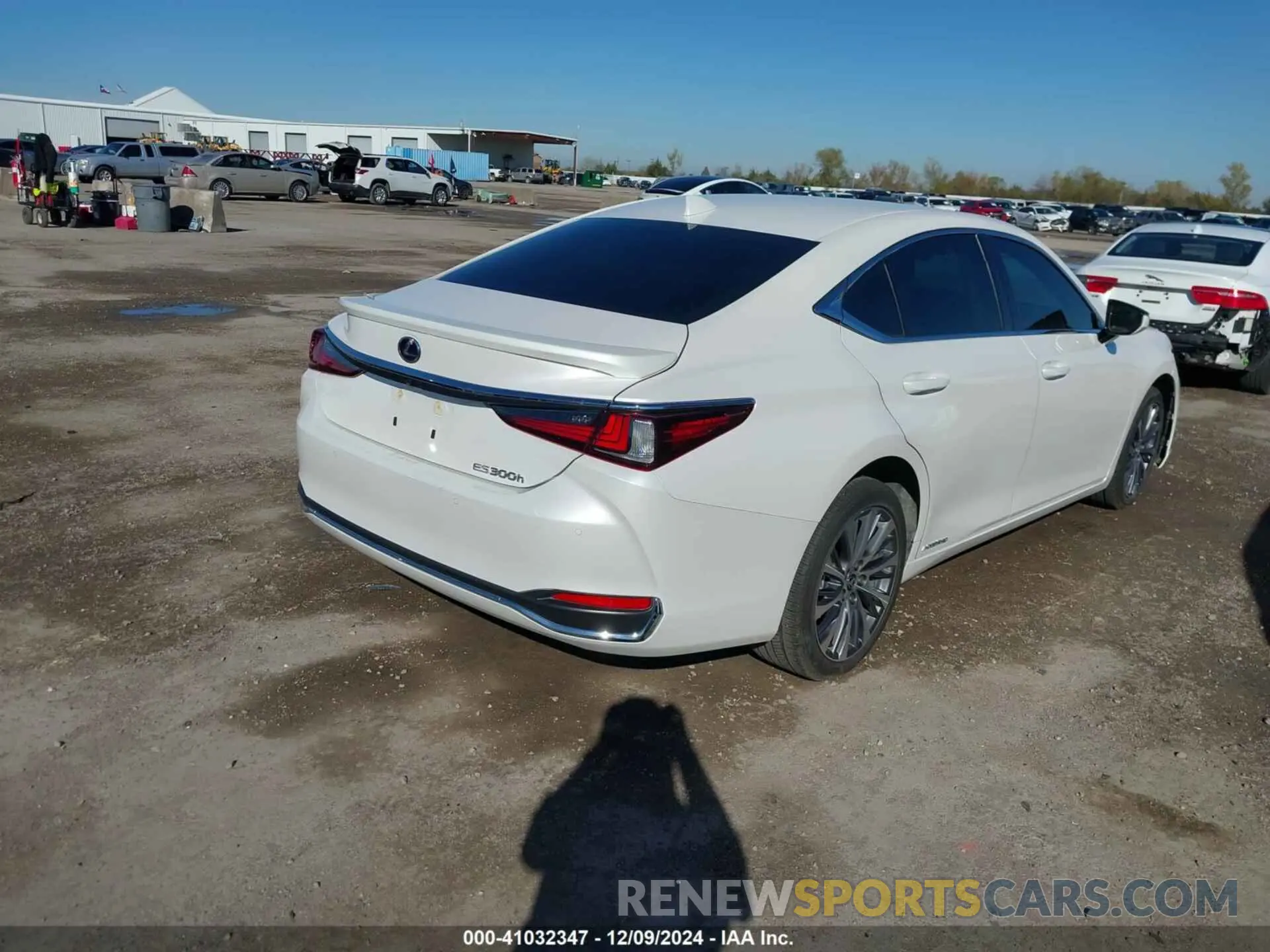4 fotografías del automóvil dañado 58AD21B13LU012314 LEXUS ES 300H 2020