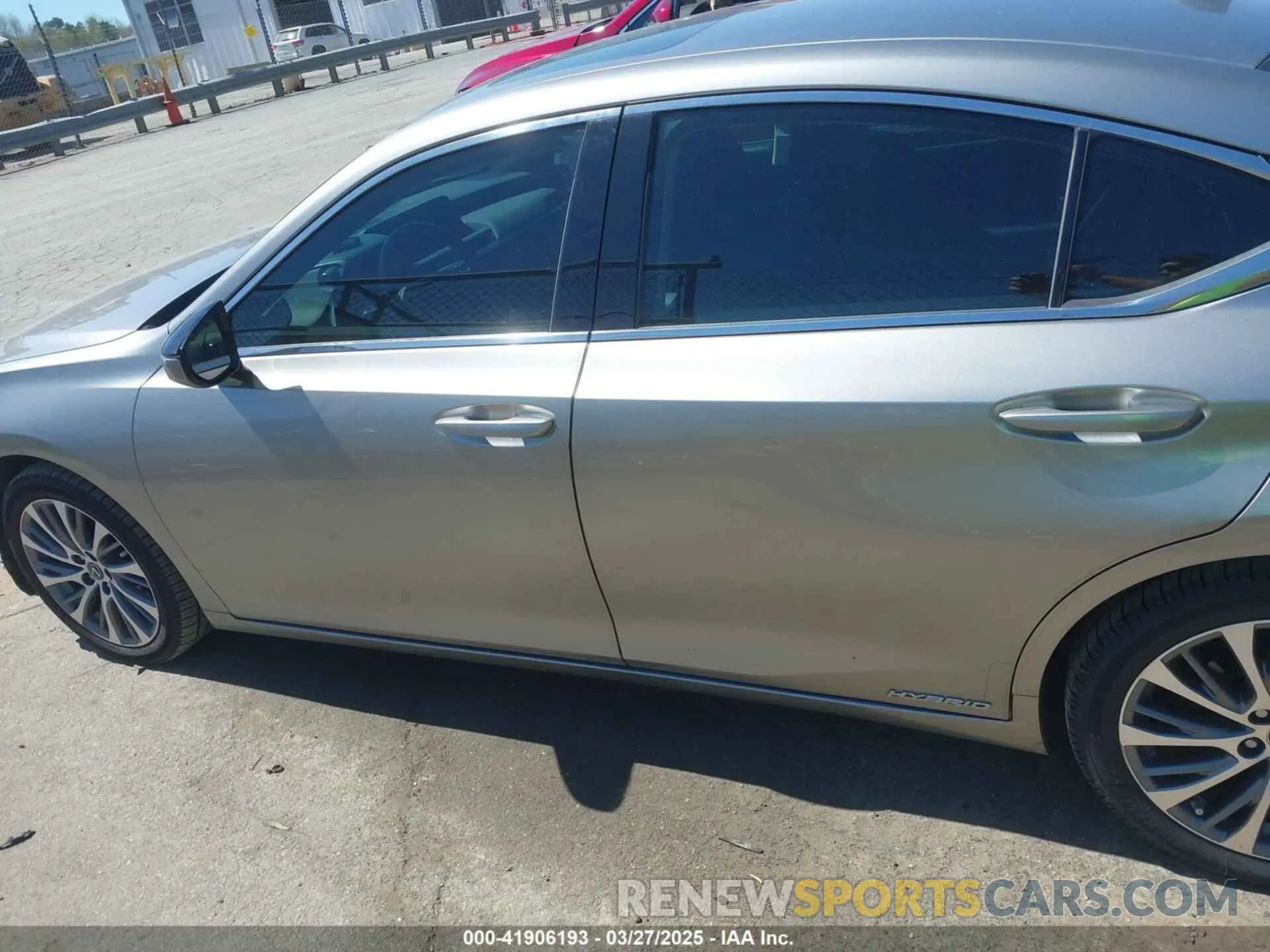 14 fotografías del automóvil dañado 58AD21B15LU009088 LEXUS ES 300H 2020