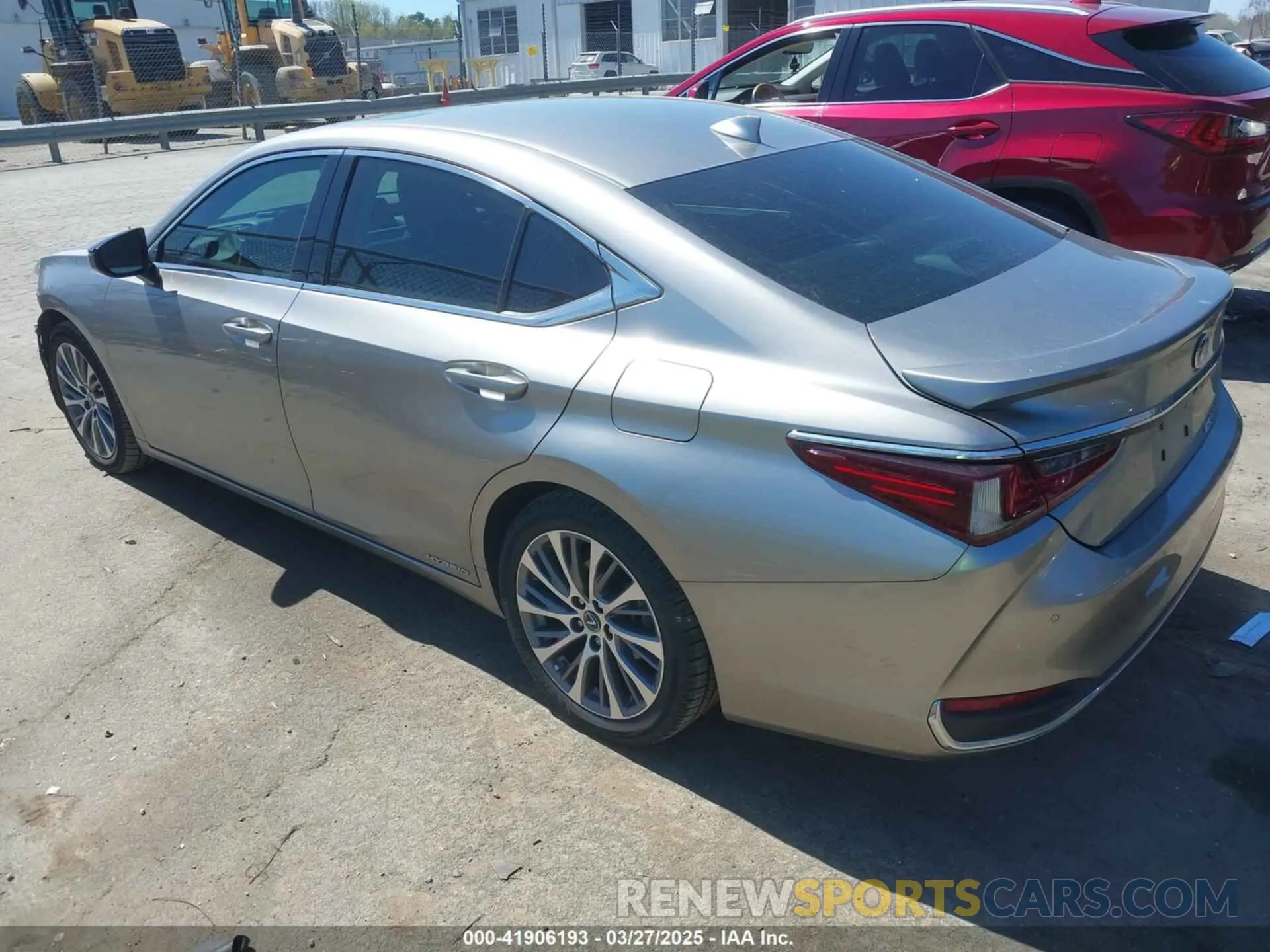 3 fotografías del automóvil dañado 58AD21B15LU009088 LEXUS ES 300H 2020