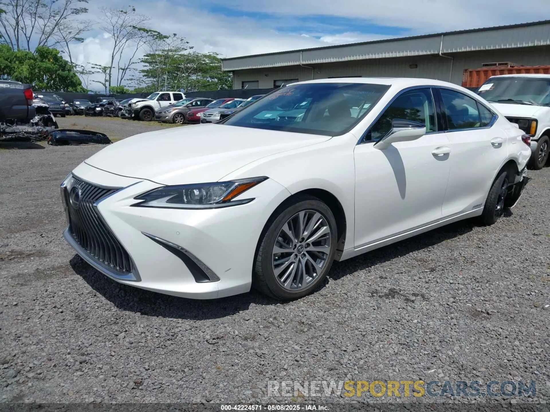 2 fotografías del automóvil dañado 58AD21B19LU005884 LEXUS ES 300H 2020