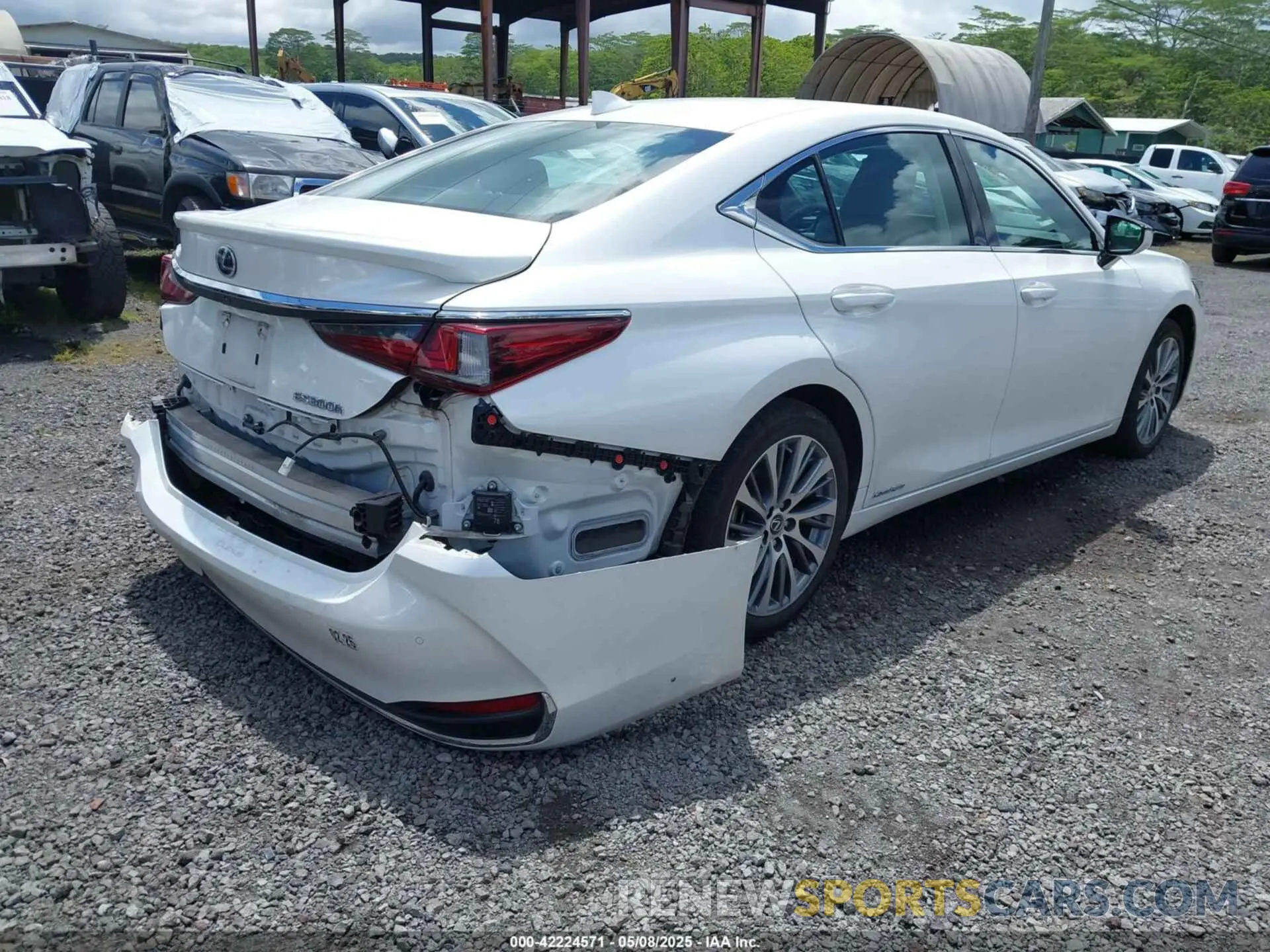 4 fotografías del automóvil dañado 58AD21B19LU005884 LEXUS ES 300H 2020