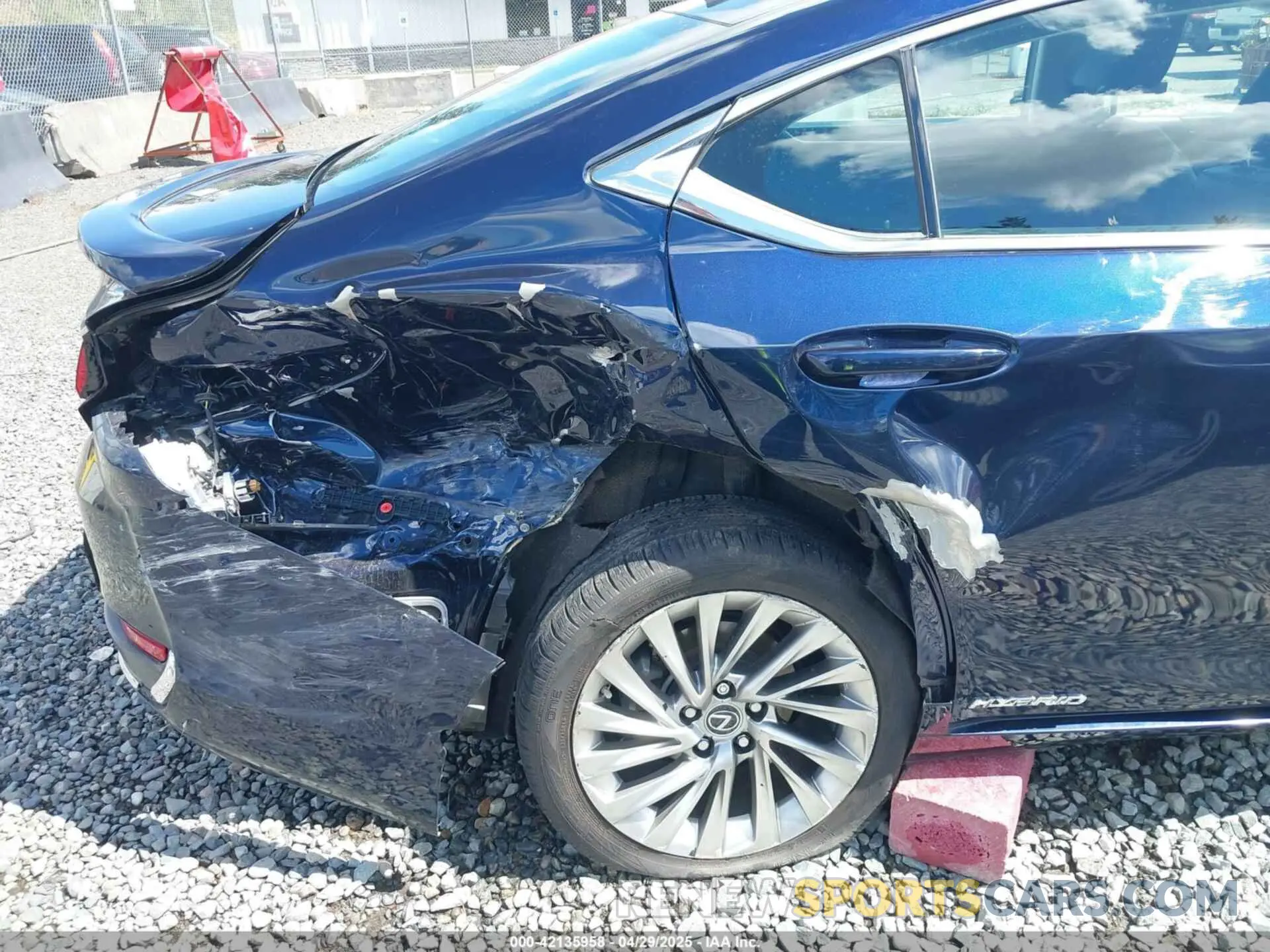 6 fotografías del automóvil dañado 58AE21B12LU011806 LEXUS ES 300H 2020