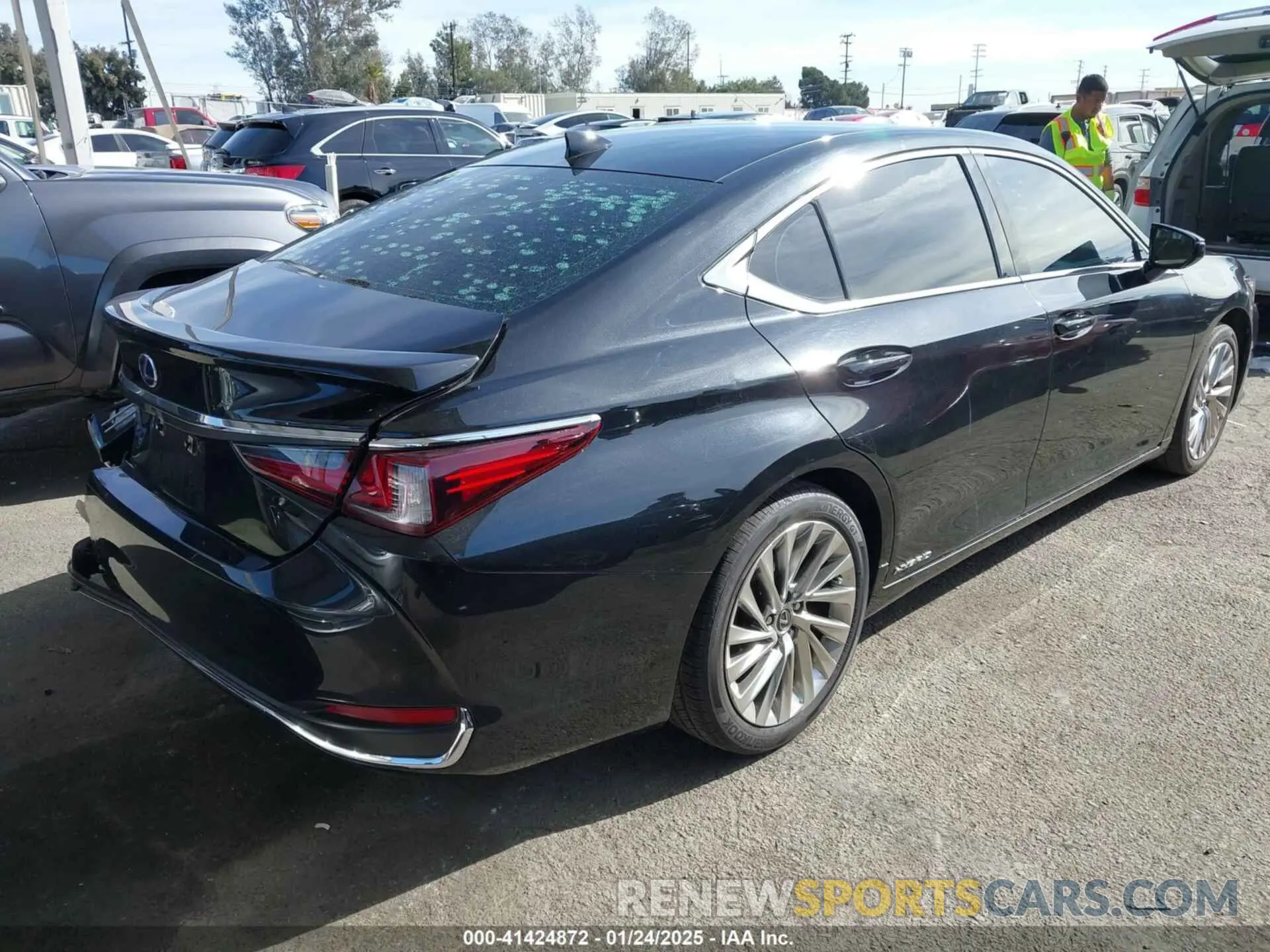 4 fotografías del automóvil dañado 58AE21B17LU012367 LEXUS ES 300H 2020