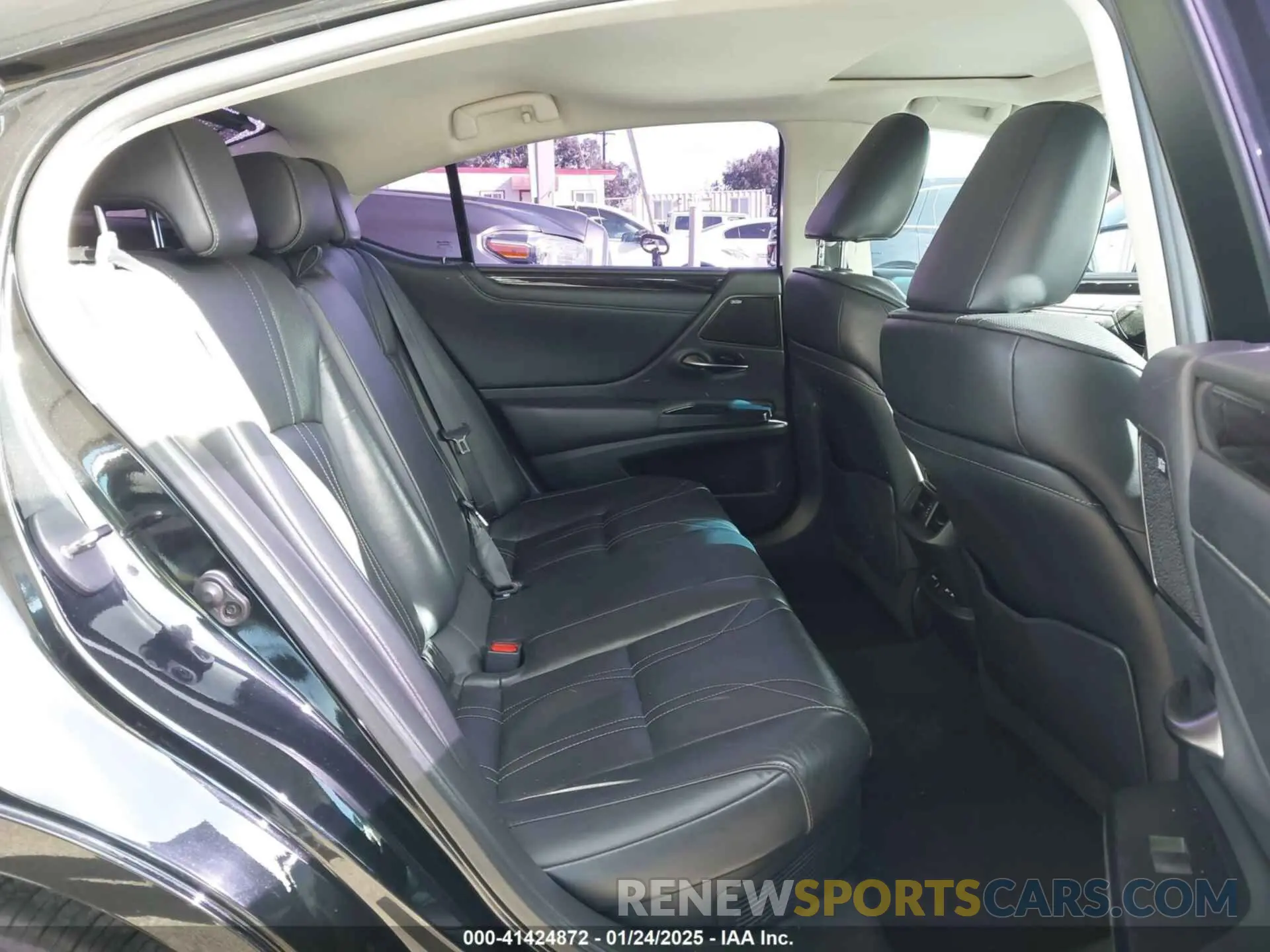 8 fotografías del automóvil dañado 58AE21B17LU012367 LEXUS ES 300H 2020