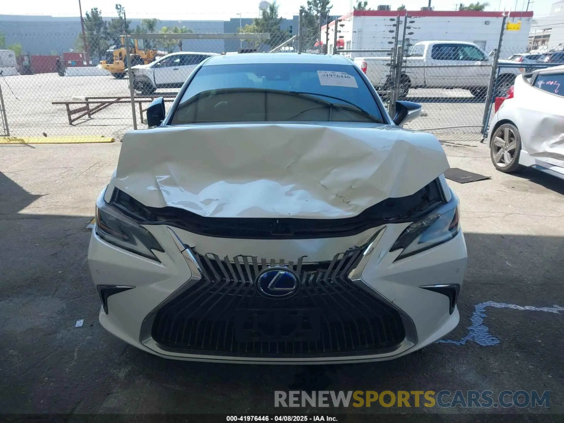 12 fotografías del automóvil dañado 58AE21B18LU008618 LEXUS ES 300H 2020