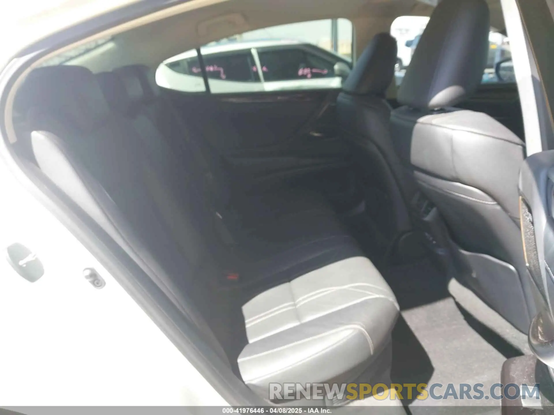 8 fotografías del automóvil dañado 58AE21B18LU008618 LEXUS ES 300H 2020