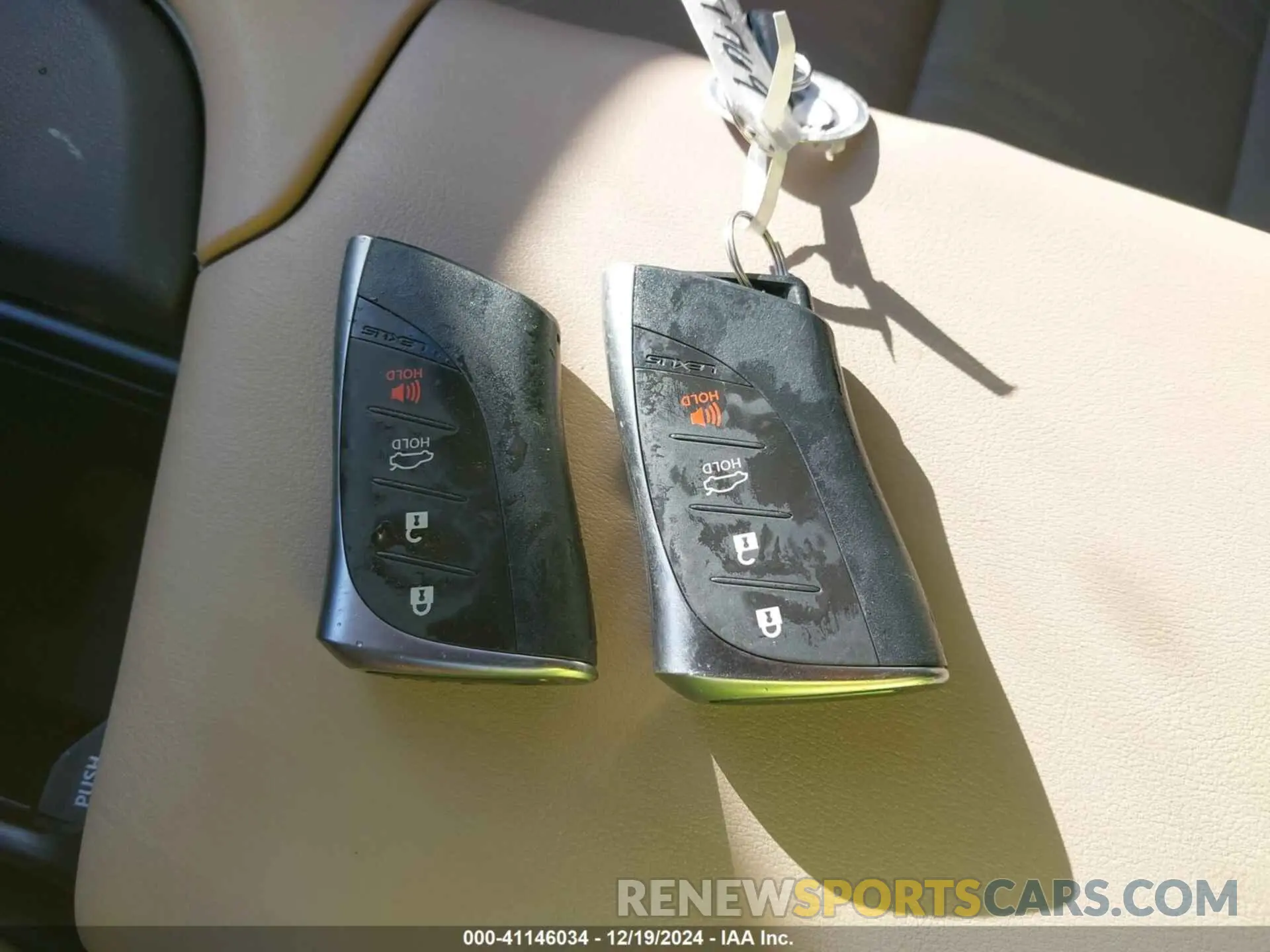 11 fotografías del automóvil dañado 58AE21B19LU008286 LEXUS ES 300H 2020