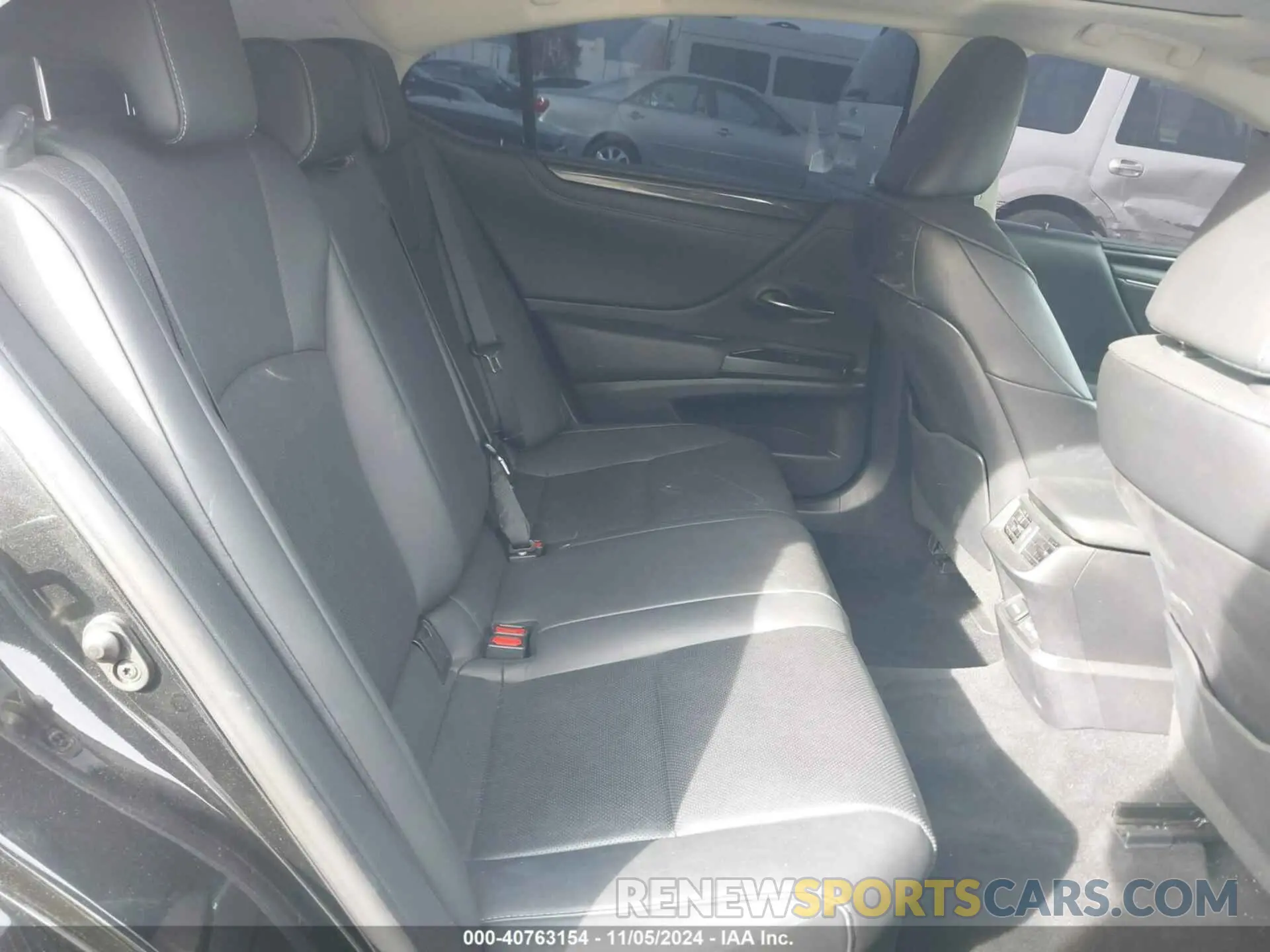 8 fotografías del automóvil dañado 58ACA1C16MU009695 LEXUS ES 300H 2021