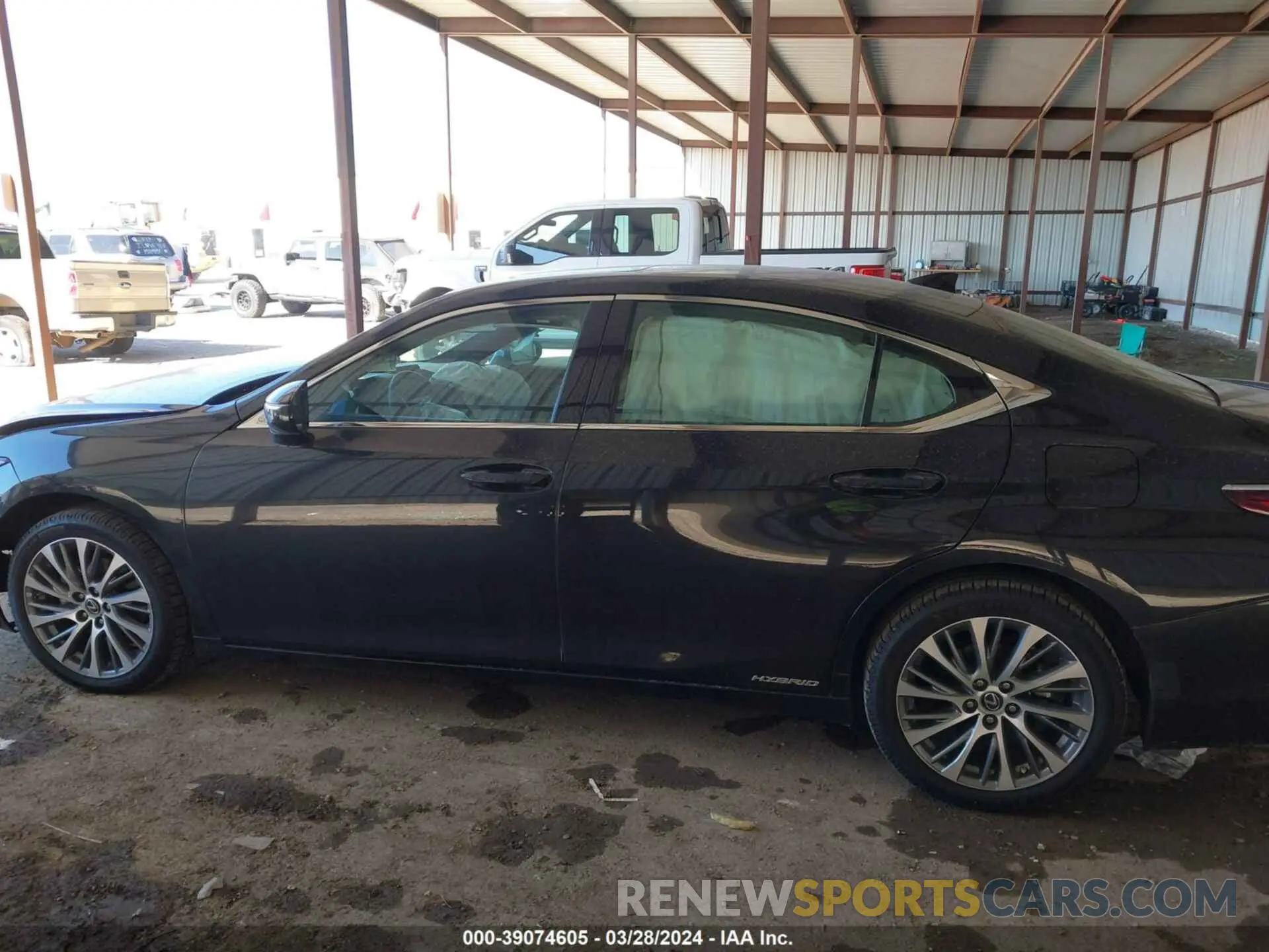 14 fotografías del automóvil dañado 58ADA1C12MU001940 LEXUS ES 300H 2021
