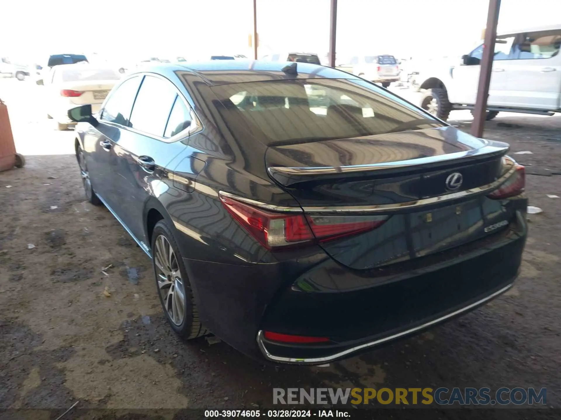 3 fotografías del automóvil dañado 58ADA1C12MU001940 LEXUS ES 300H 2021