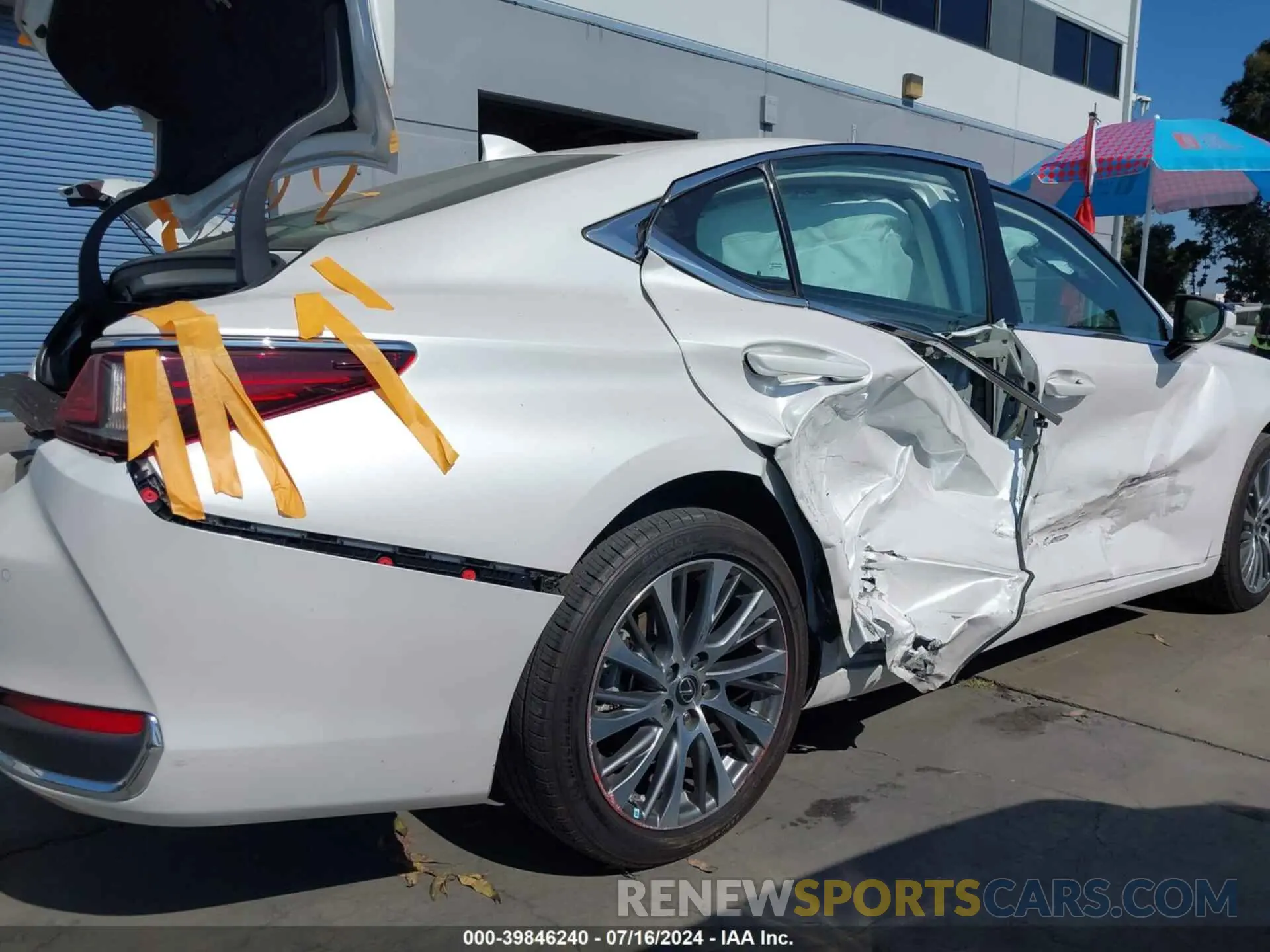 6 fotografías del automóvil dañado 58ADA1C15MU001348 LEXUS ES 300H 2021