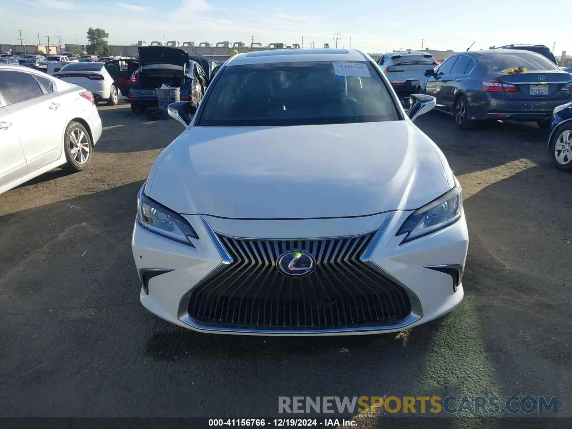 12 fotografías del automóvil dañado 58ADA1C16MU006641 LEXUS ES 300H 2021