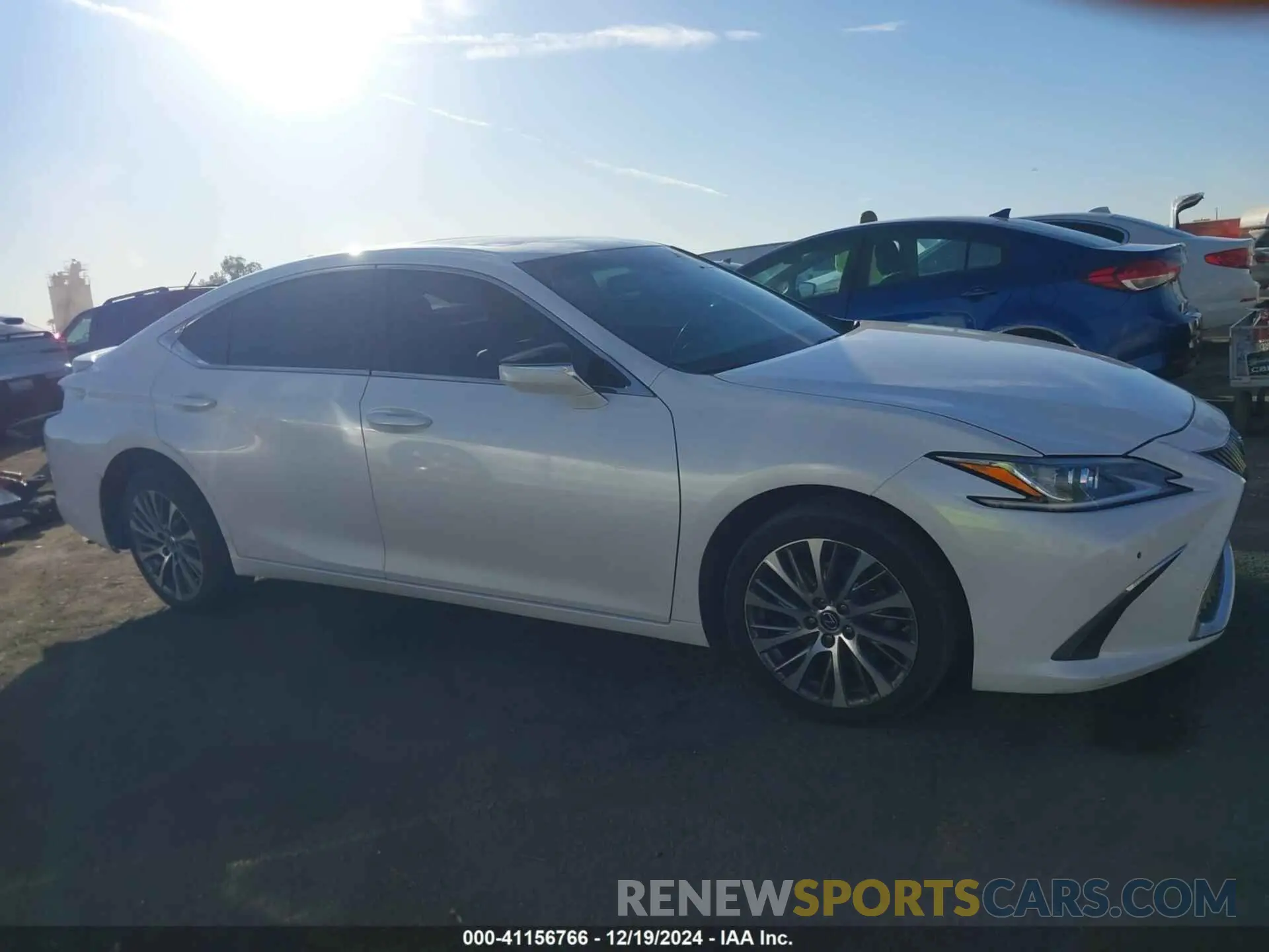 13 fotografías del automóvil dañado 58ADA1C16MU006641 LEXUS ES 300H 2021