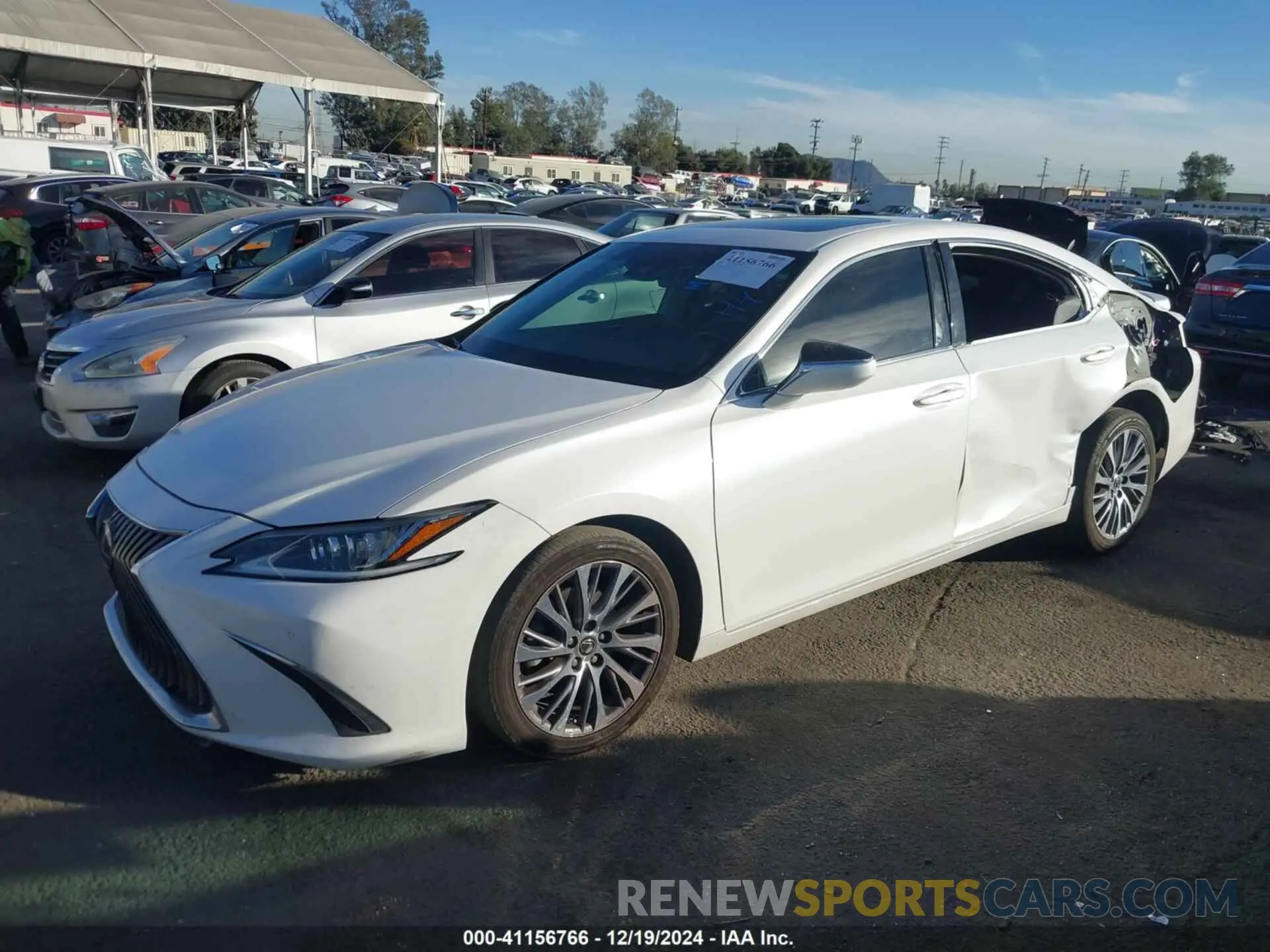 2 fotografías del automóvil dañado 58ADA1C16MU006641 LEXUS ES 300H 2021
