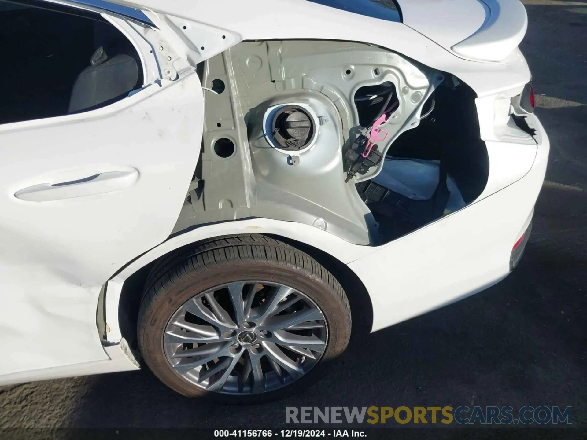 6 fotografías del automóvil dañado 58ADA1C16MU006641 LEXUS ES 300H 2021
