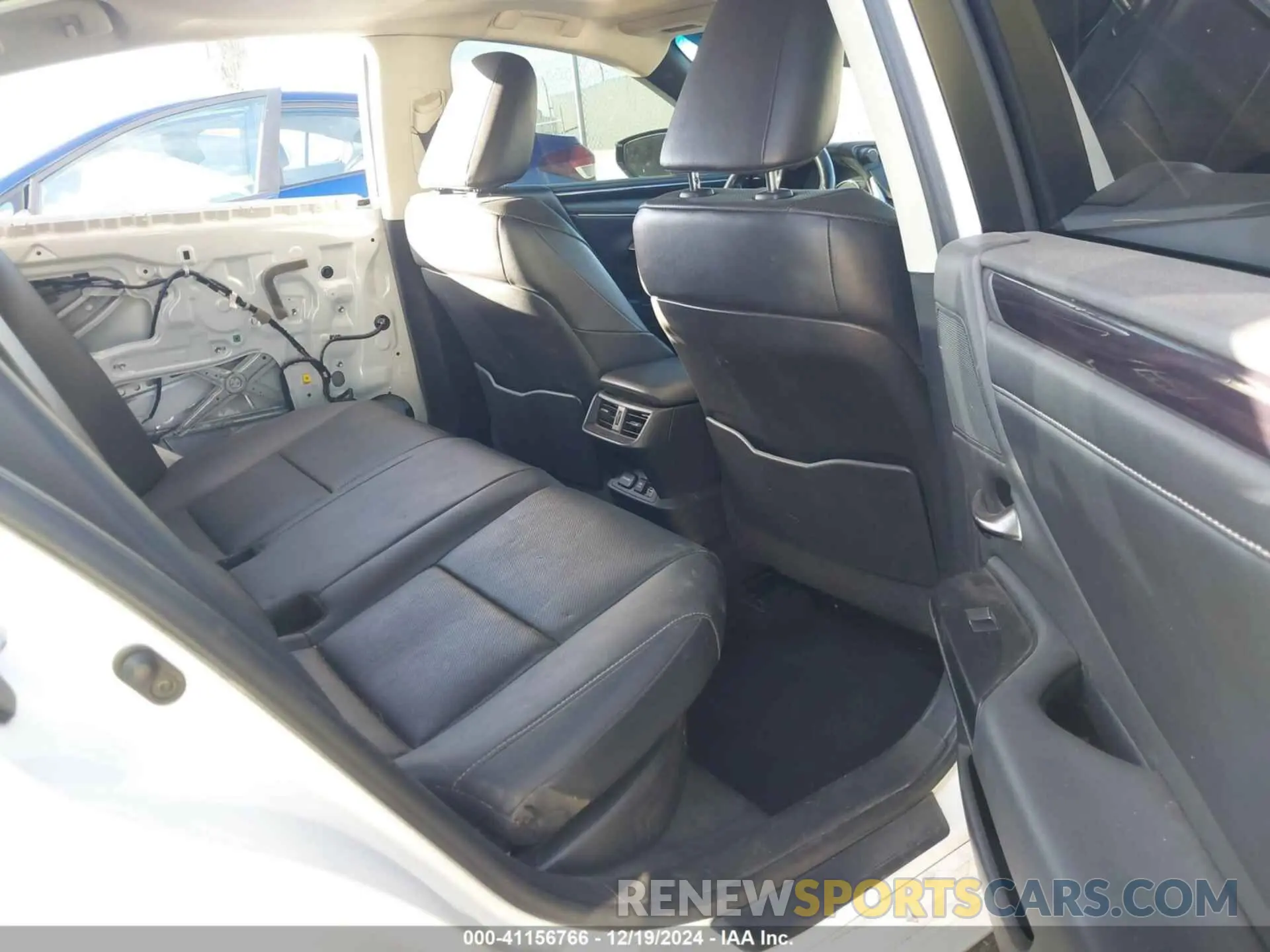 8 fotografías del automóvil dañado 58ADA1C16MU006641 LEXUS ES 300H 2021