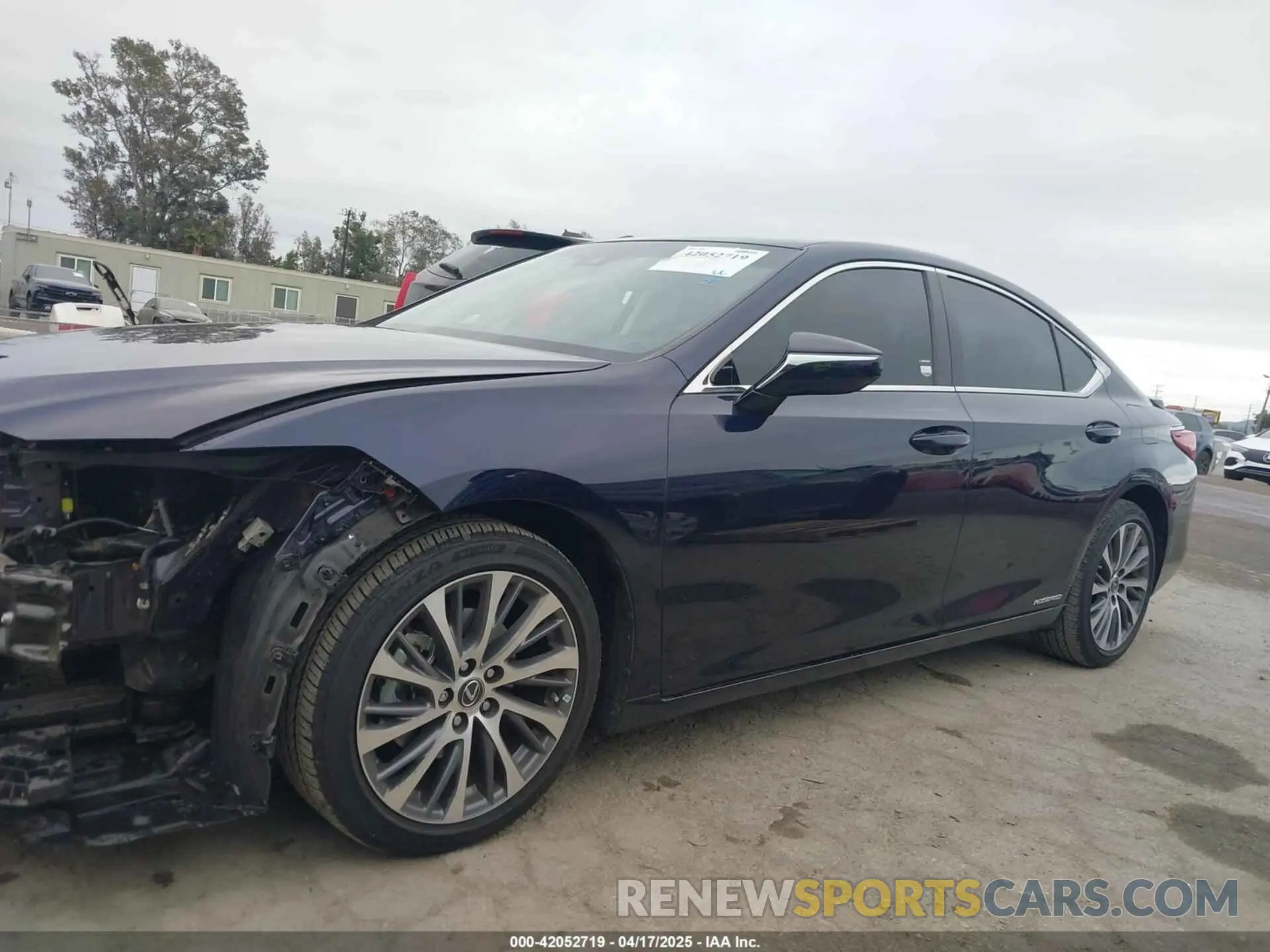 15 fotografías del automóvil dañado 58ADA1C19MU012790 LEXUS ES 300H 2021