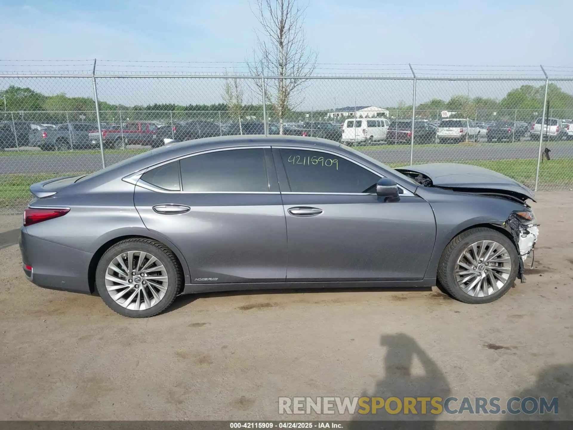 13 fotografías del automóvil dañado 58AEA1C13MU005774 LEXUS ES 300H 2021