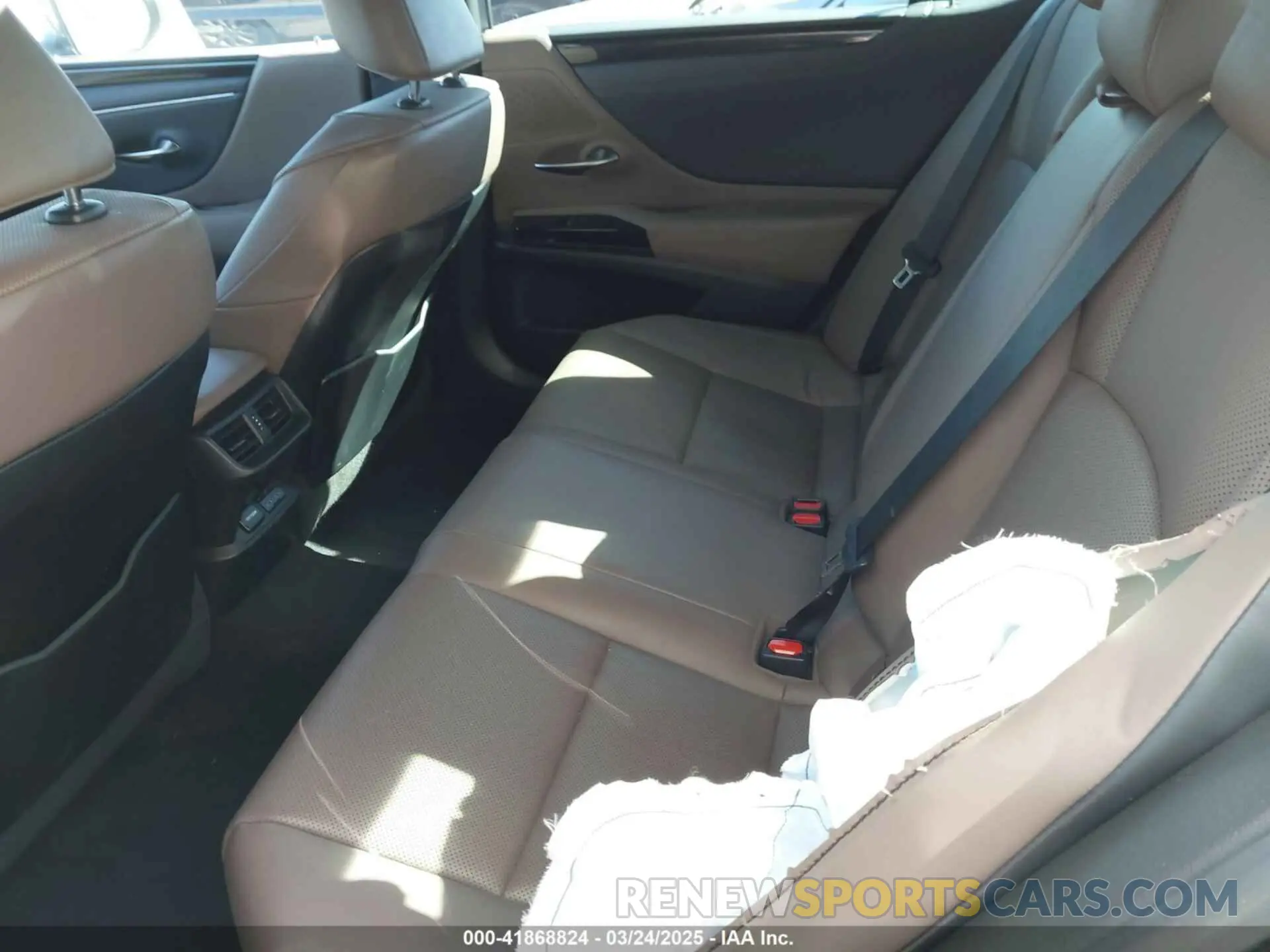 8 fotografías del automóvil dañado 58ACA1C13NU023796 LEXUS ES 300H 2022