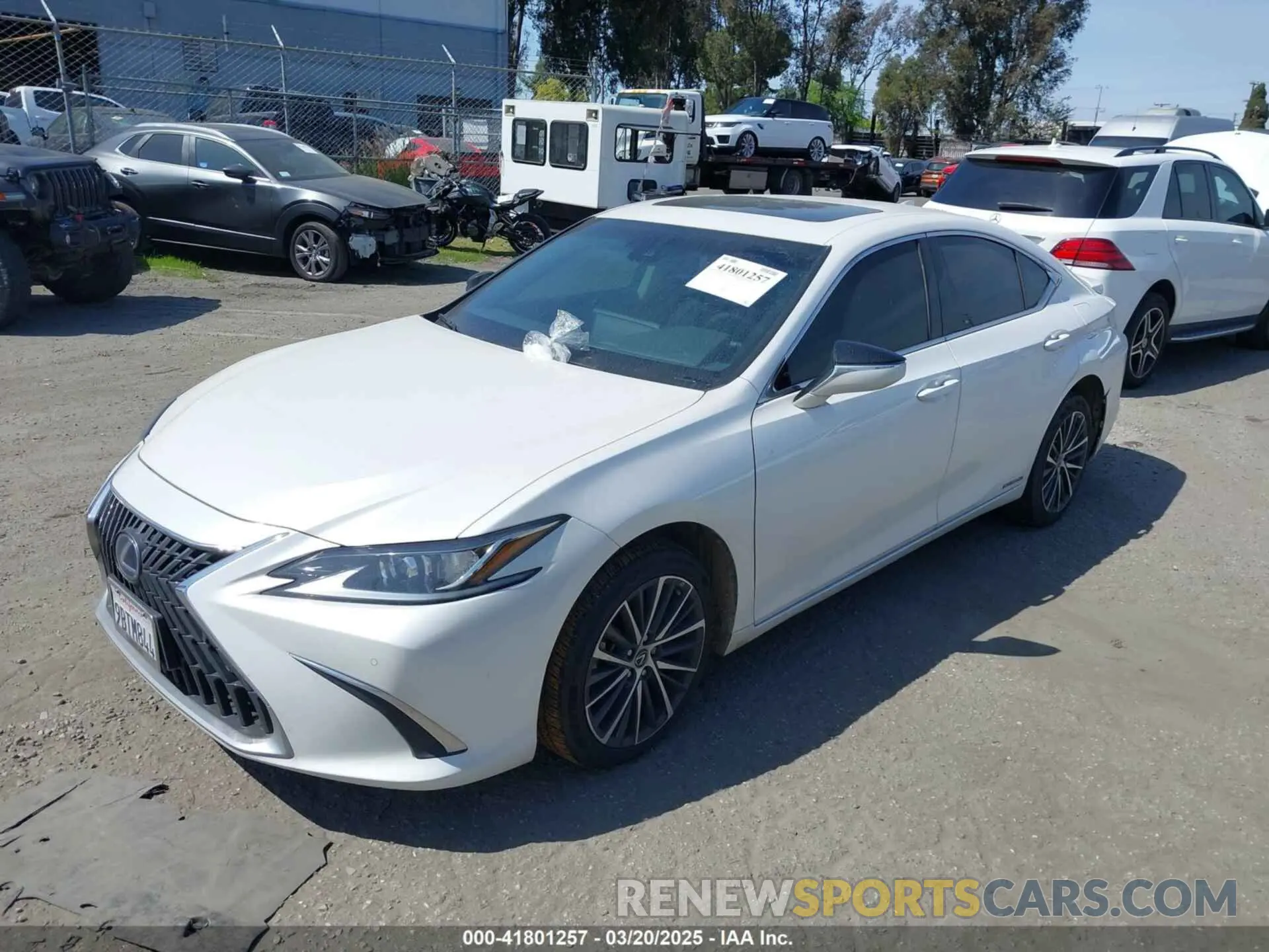 2 fotografías del automóvil dañado 58ADA1C10NU021816 LEXUS ES 300H 2022