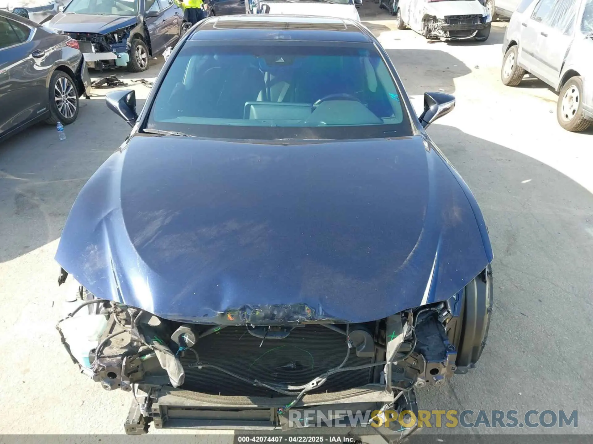 13 fotografías del automóvil dañado 58ADA1C11NU021100 LEXUS ES 300H 2022