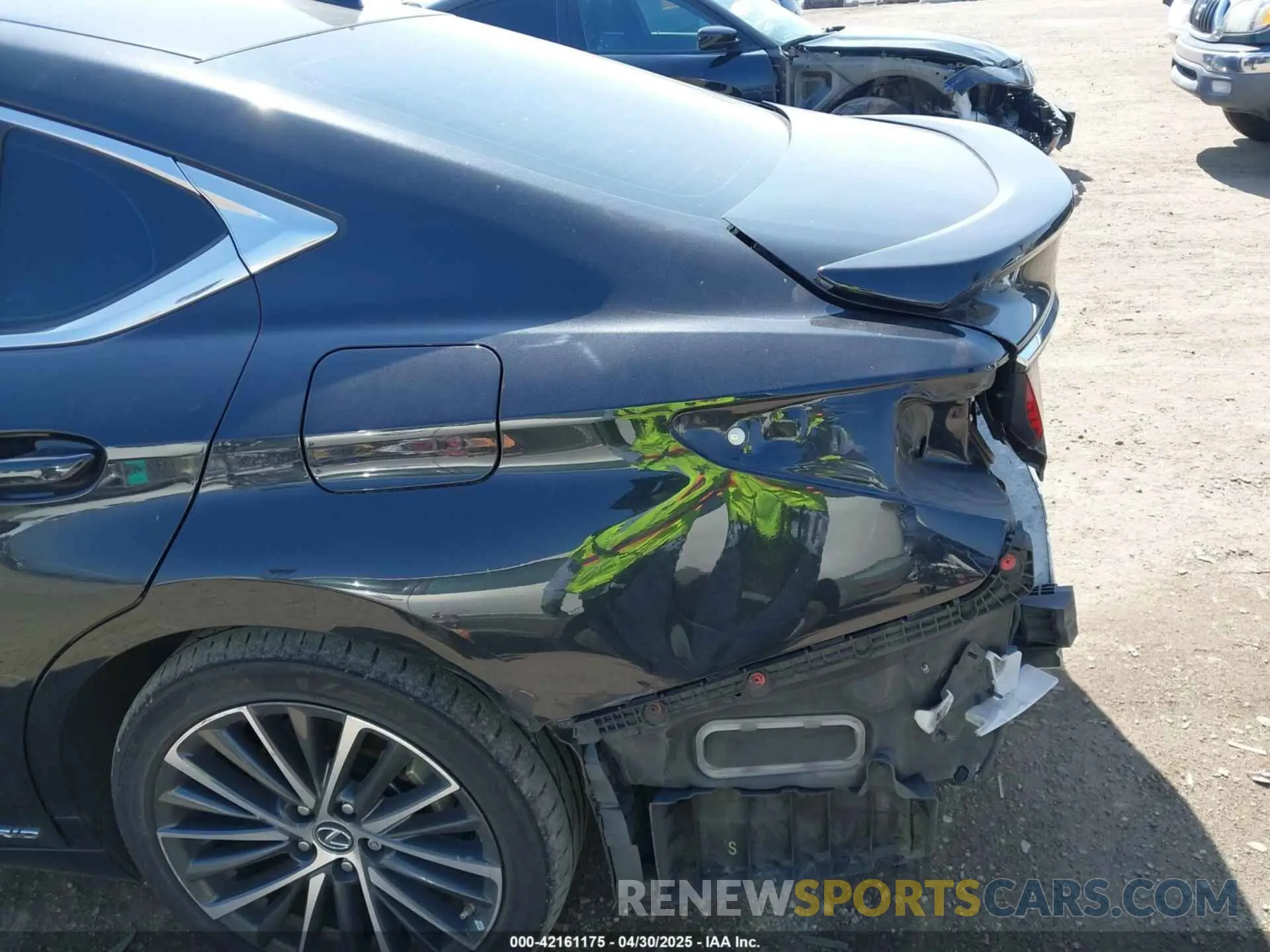20 fotografías del automóvil dañado 58ADA1C13NU013399 LEXUS ES 300H 2022