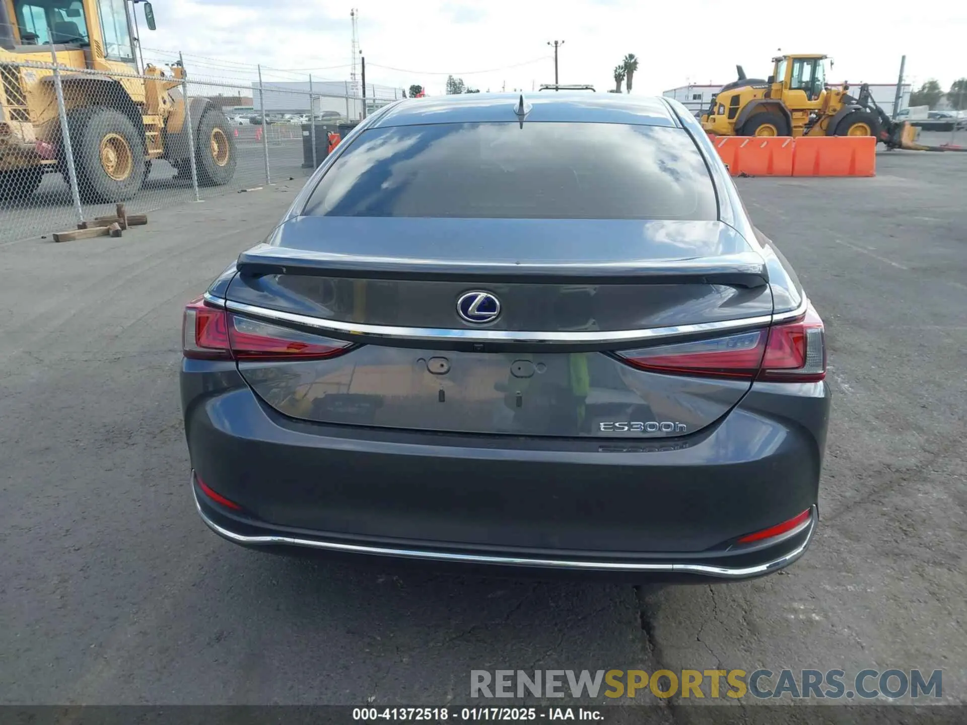 16 fotografías del automóvil dañado 58ADA1C15NU013551 LEXUS ES 300H 2022