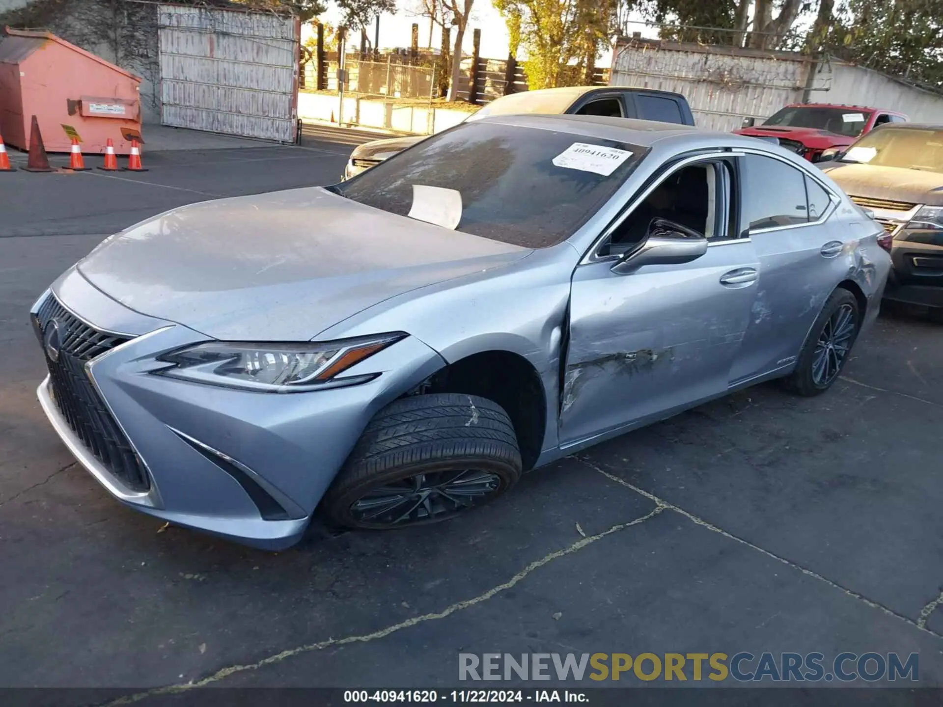 2 fotografías del automóvil dañado 58ADA1C16NU019245 LEXUS ES 300H 2022