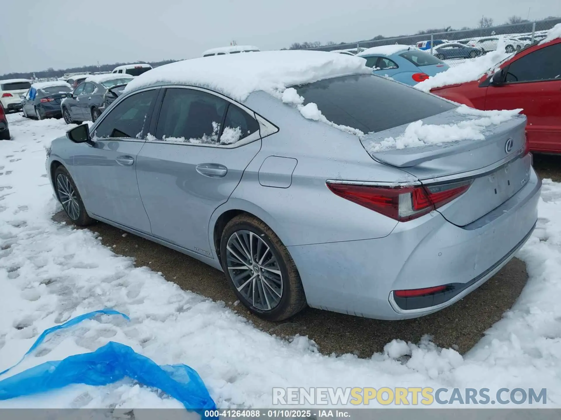 3 fotografías del automóvil dañado 58ADA1C17NU017696 LEXUS ES 300H 2022