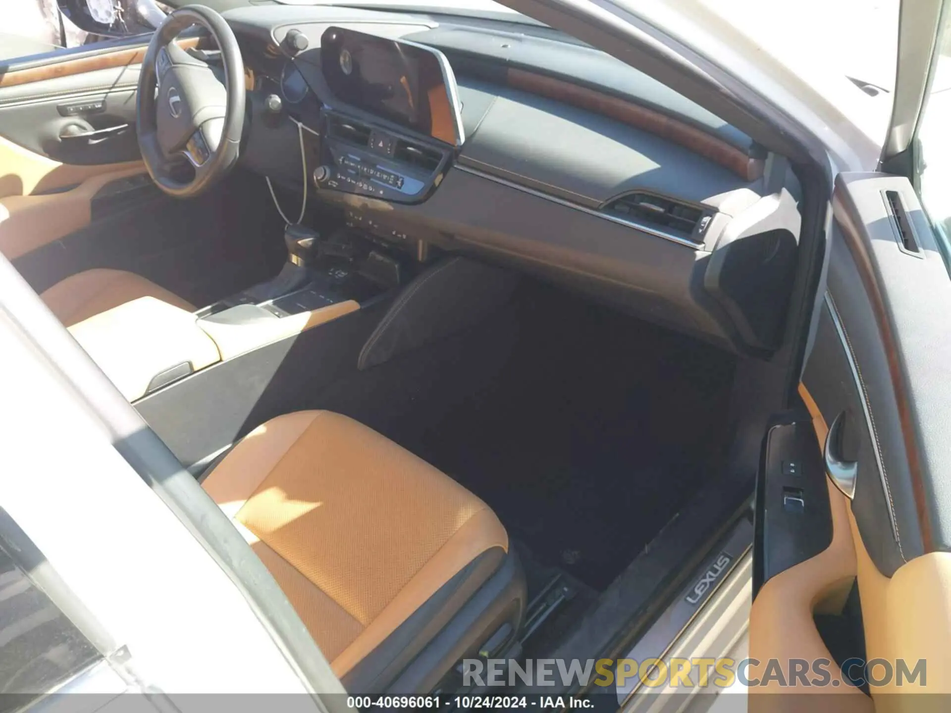 5 fotografías del automóvil dañado 58ADA1C19NU015321 LEXUS ES 300H 2022