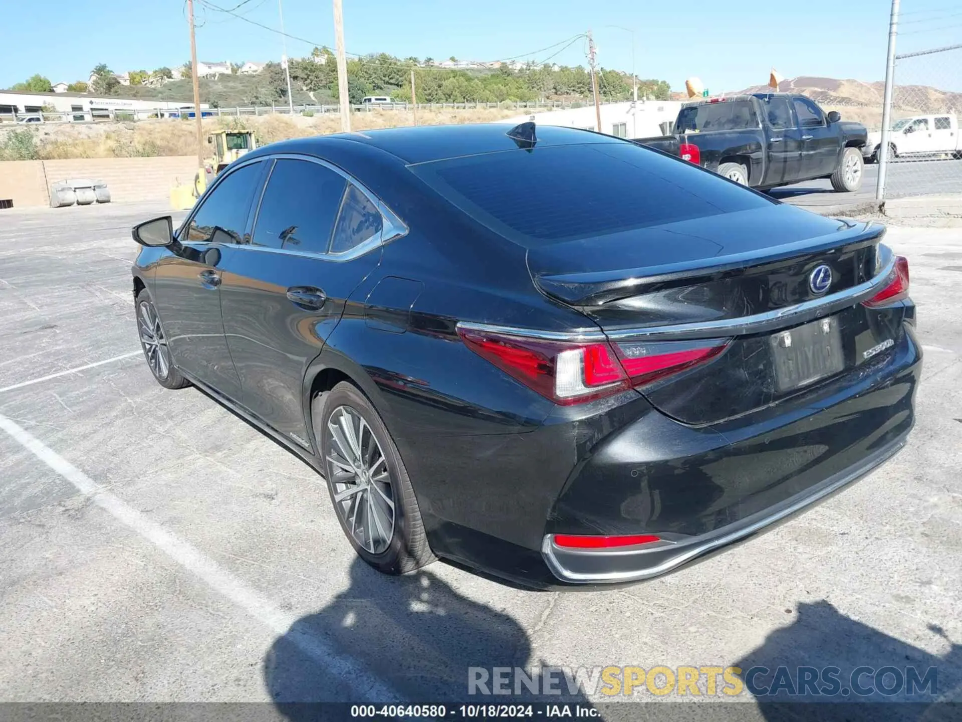 3 fotografías del automóvil dañado 58ADA1C1XNU014663 LEXUS ES 300H 2022