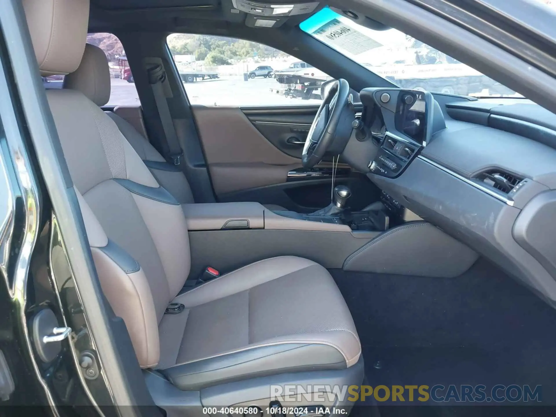 5 fotografías del automóvil dañado 58ADA1C1XNU014663 LEXUS ES 300H 2022