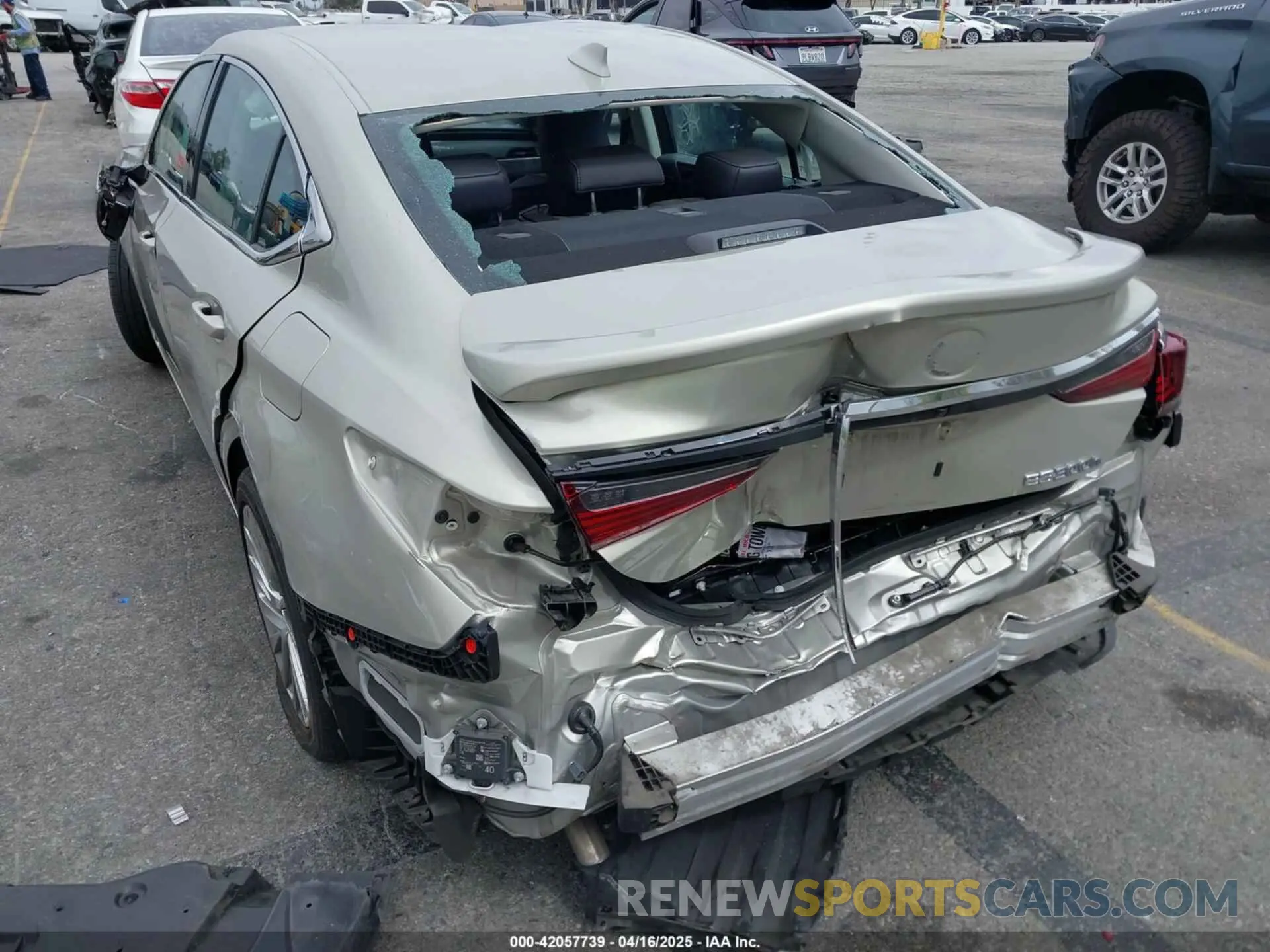 6 fotografías del automóvil dañado 58AEA1C13NU014248 LEXUS ES 300H 2022