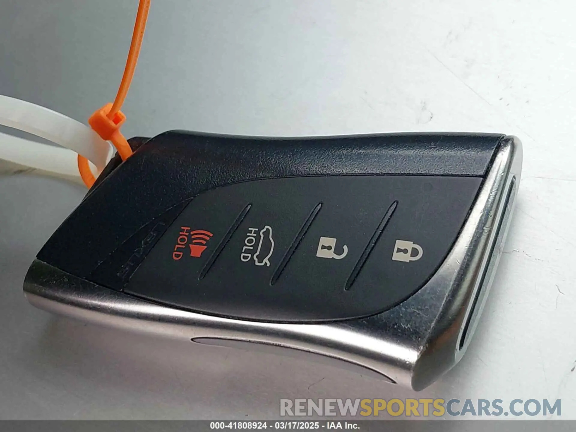 11 fotografías del automóvil dañado 58ADA1C10PU035654 LEXUS ES 300H 2023