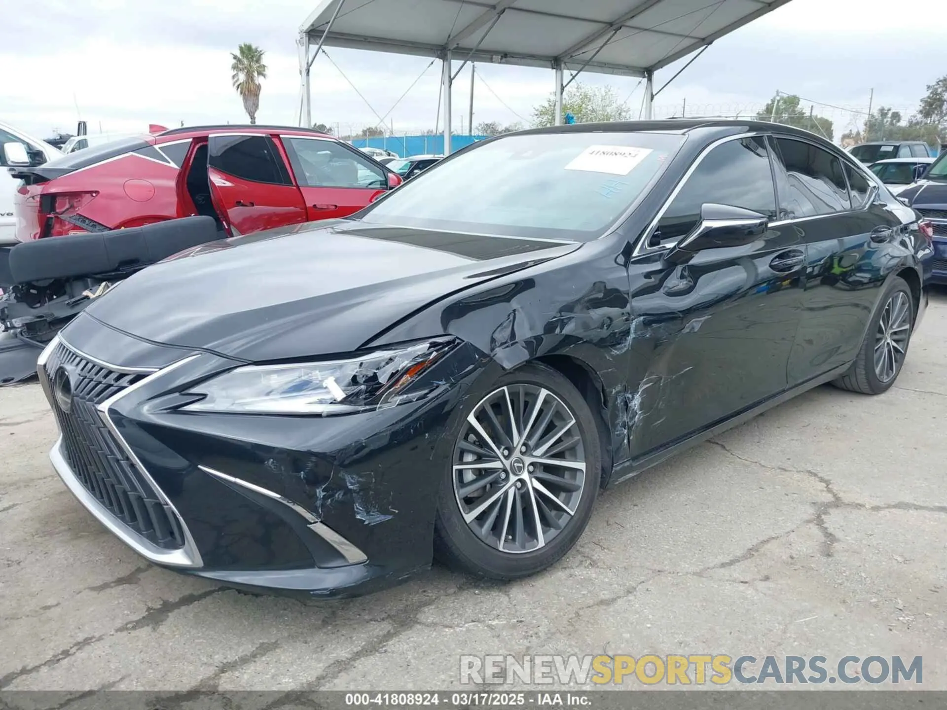 2 fotografías del automóvil dañado 58ADA1C10PU035654 LEXUS ES 300H 2023