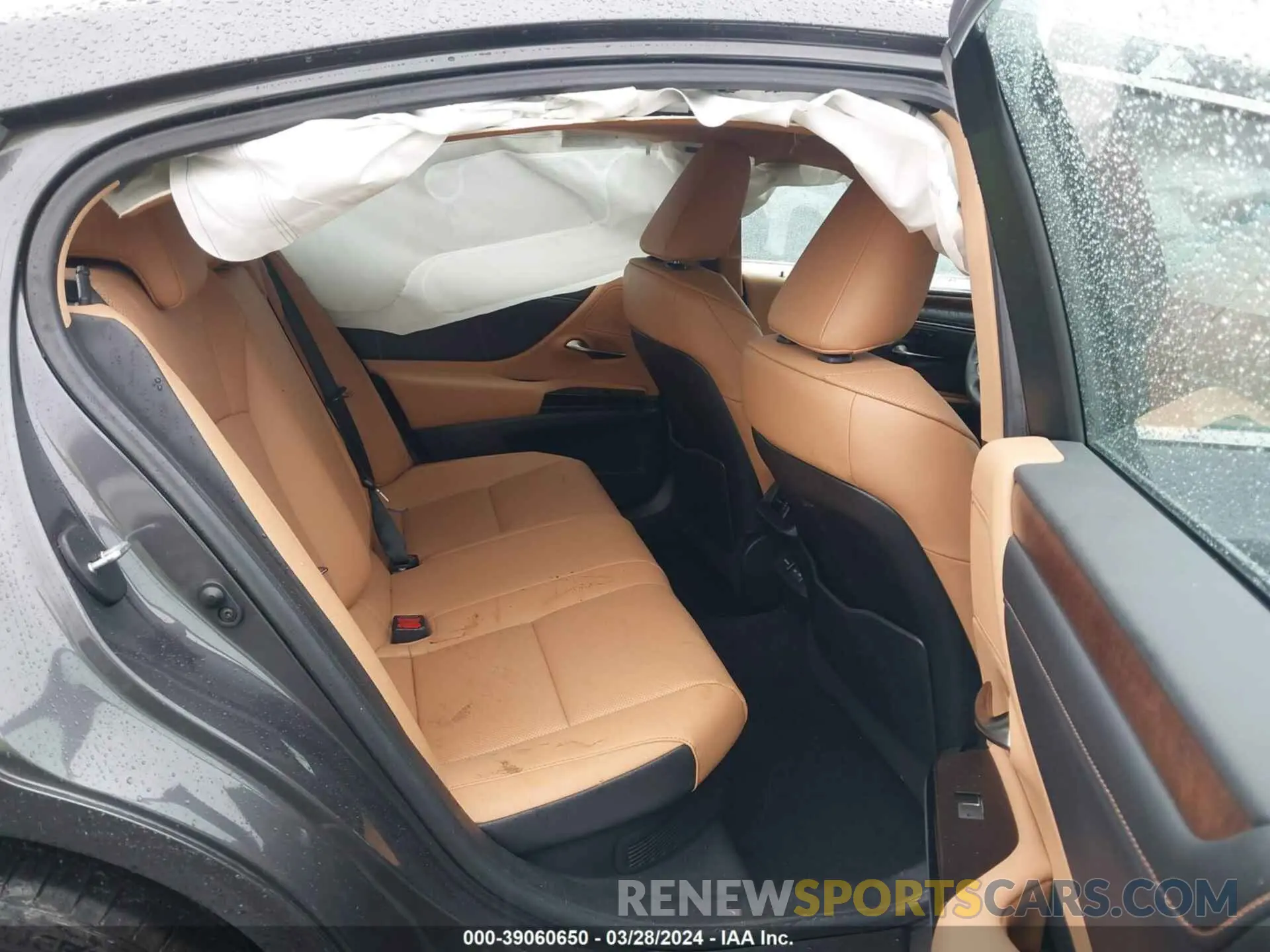 8 fotografías del automóvil dañado 58ADA1C13PU028908 LEXUS ES 300H 2023