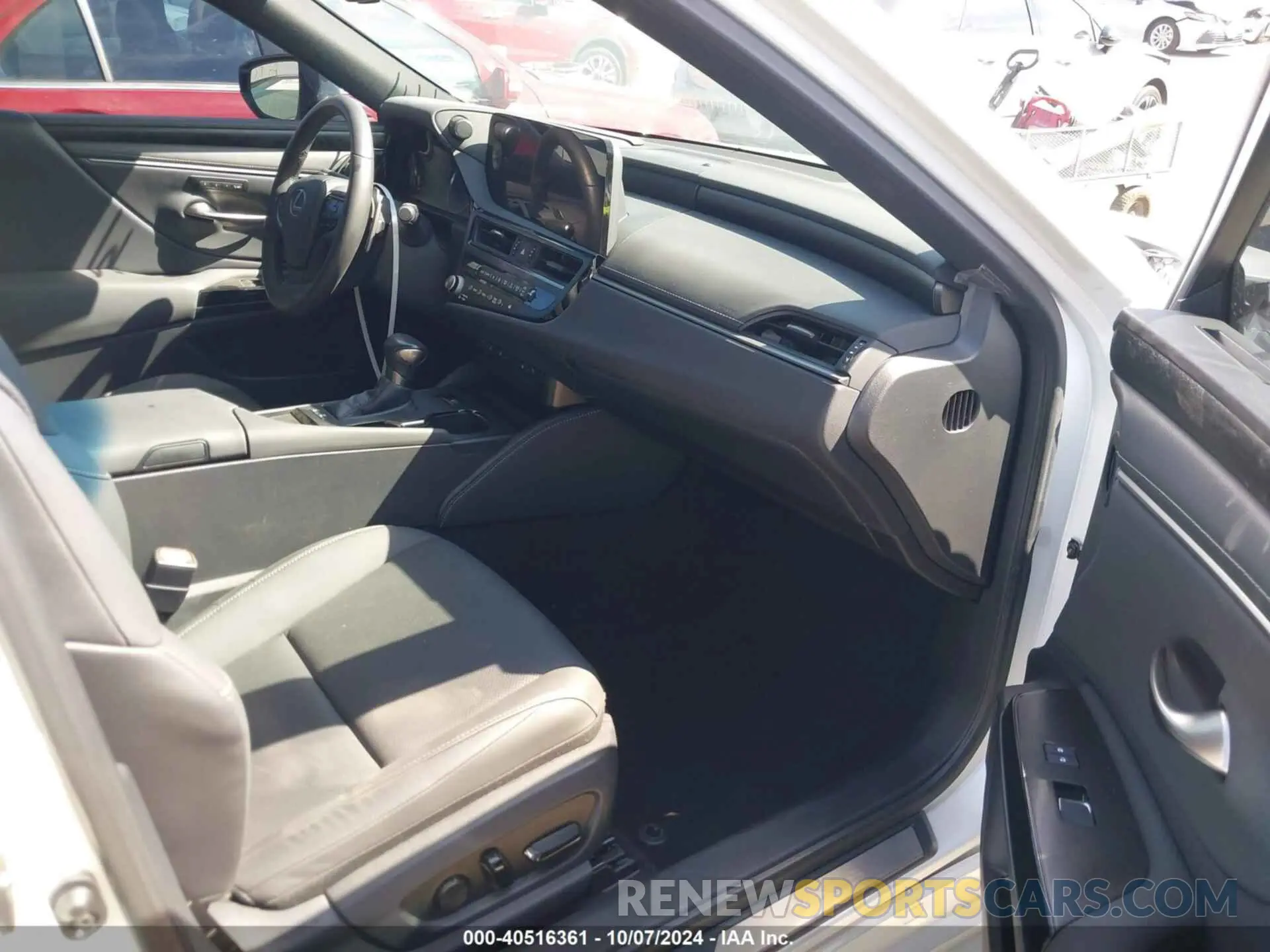 5 fotografías del automóvil dañado 58ADA1C14PU034863 LEXUS ES 300H 2023
