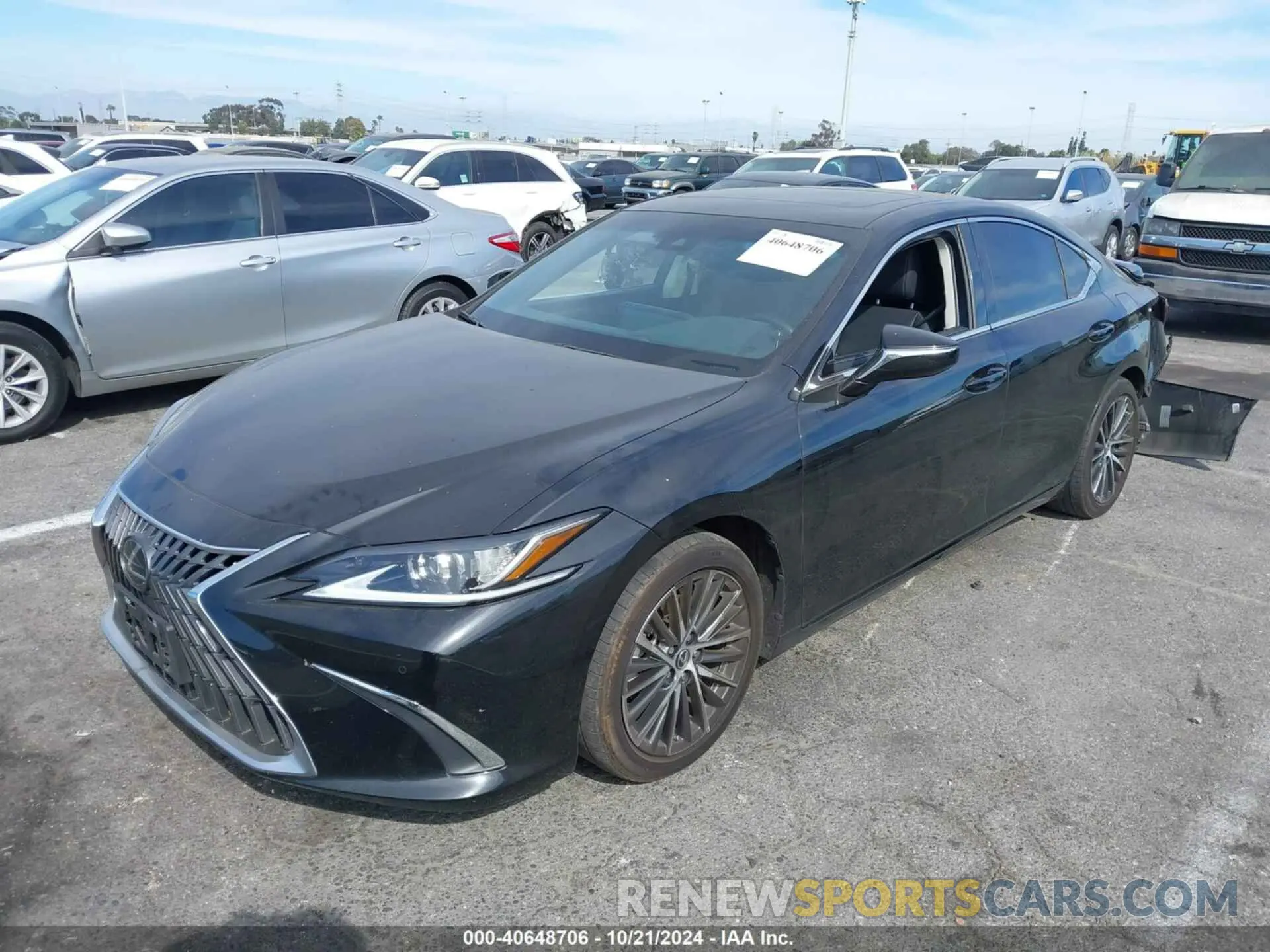 2 fotografías del automóvil dañado 58ADA1C15PU029770 LEXUS ES 300H 2023