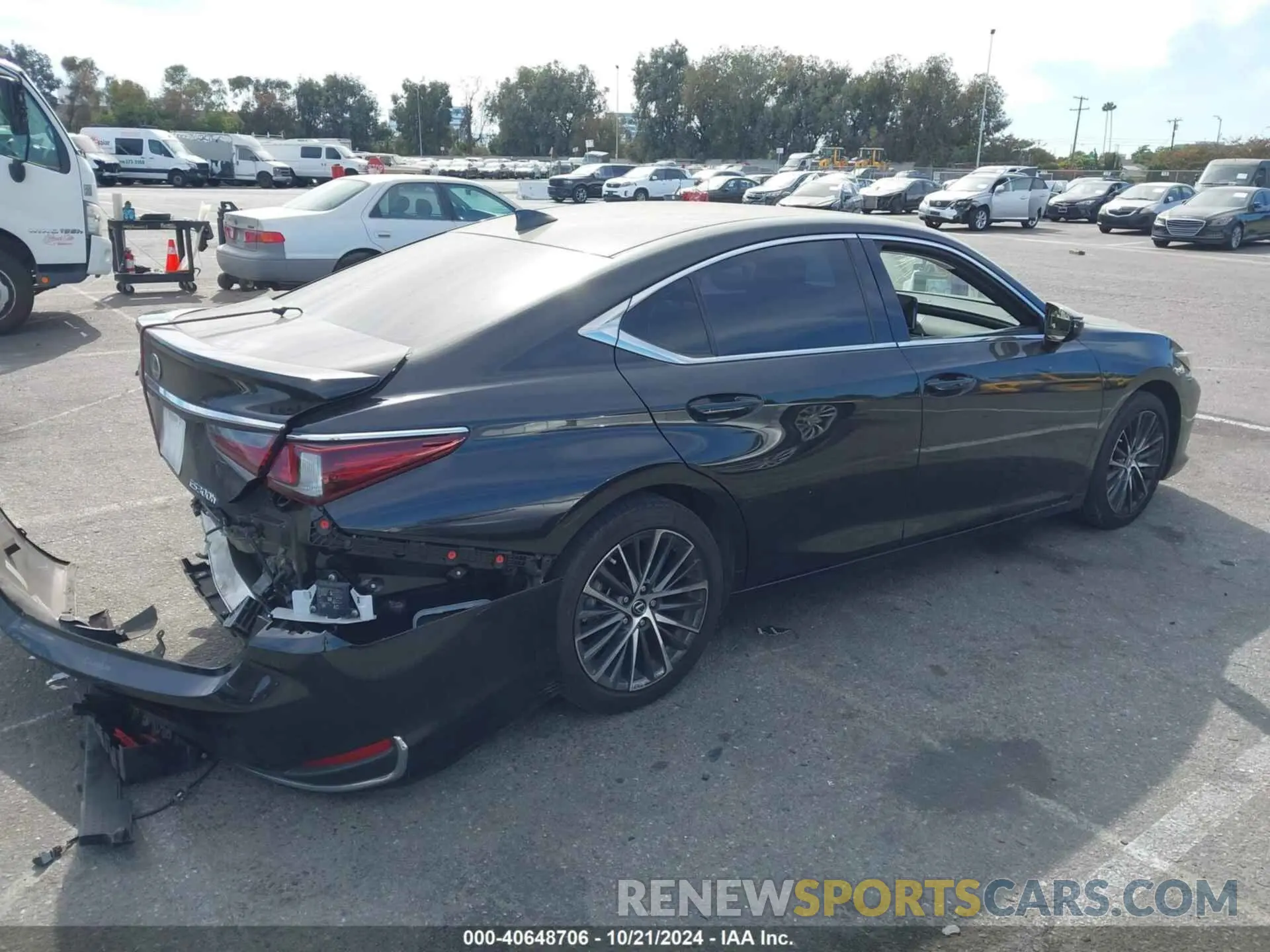 4 fotografías del automóvil dañado 58ADA1C15PU029770 LEXUS ES 300H 2023