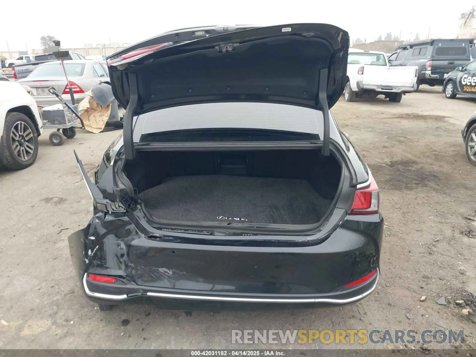 16 fotografías del automóvil dañado 58ADA1C16PU029969 LEXUS ES 300H 2023