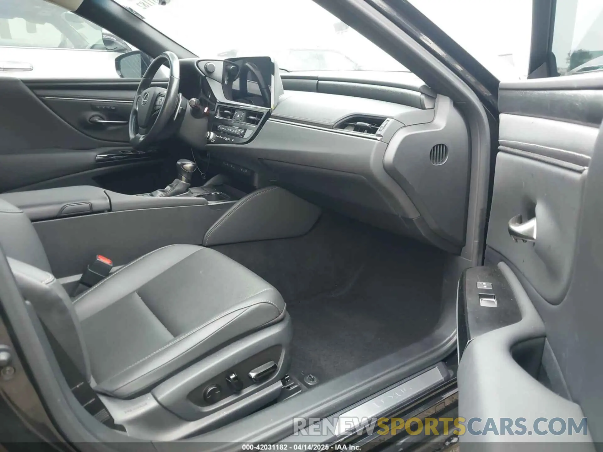 5 fotografías del automóvil dañado 58ADA1C16PU029969 LEXUS ES 300H 2023