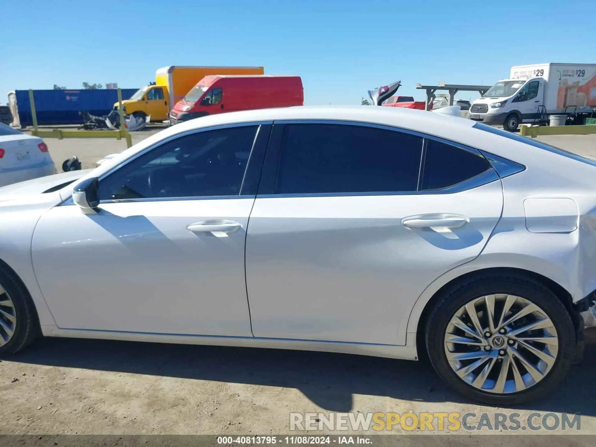 14 fotografías del automóvil dañado 58AEA1C11PU028278 LEXUS ES 300H 2023